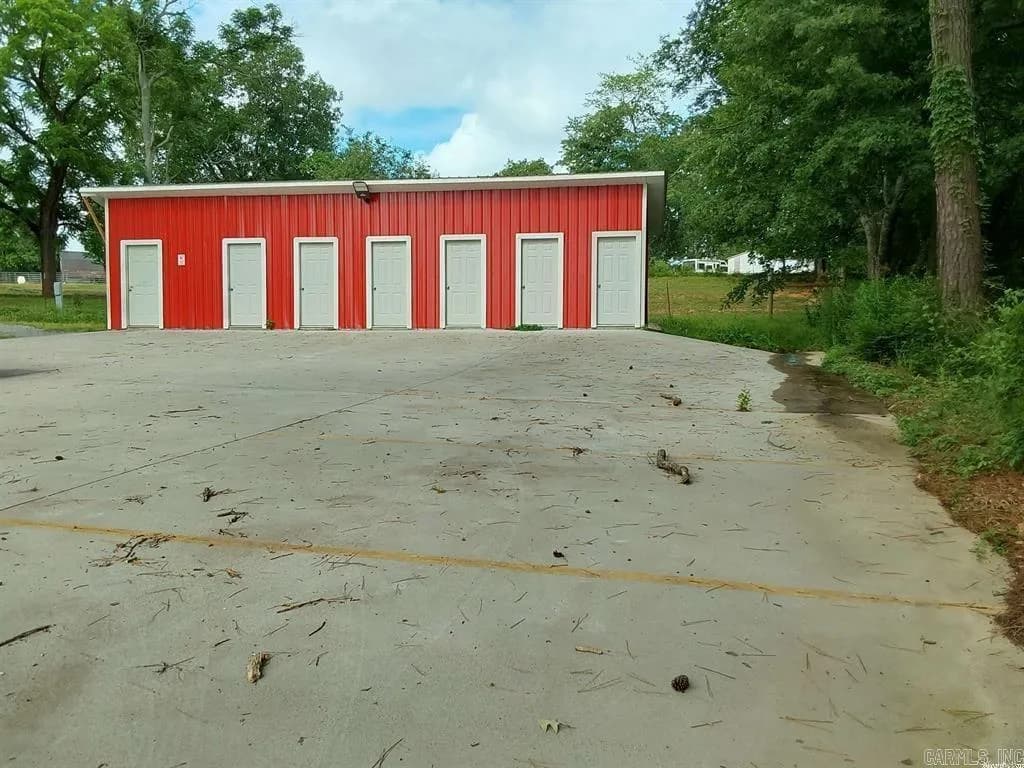 Property at 1825 N Highway 229 - Image 11