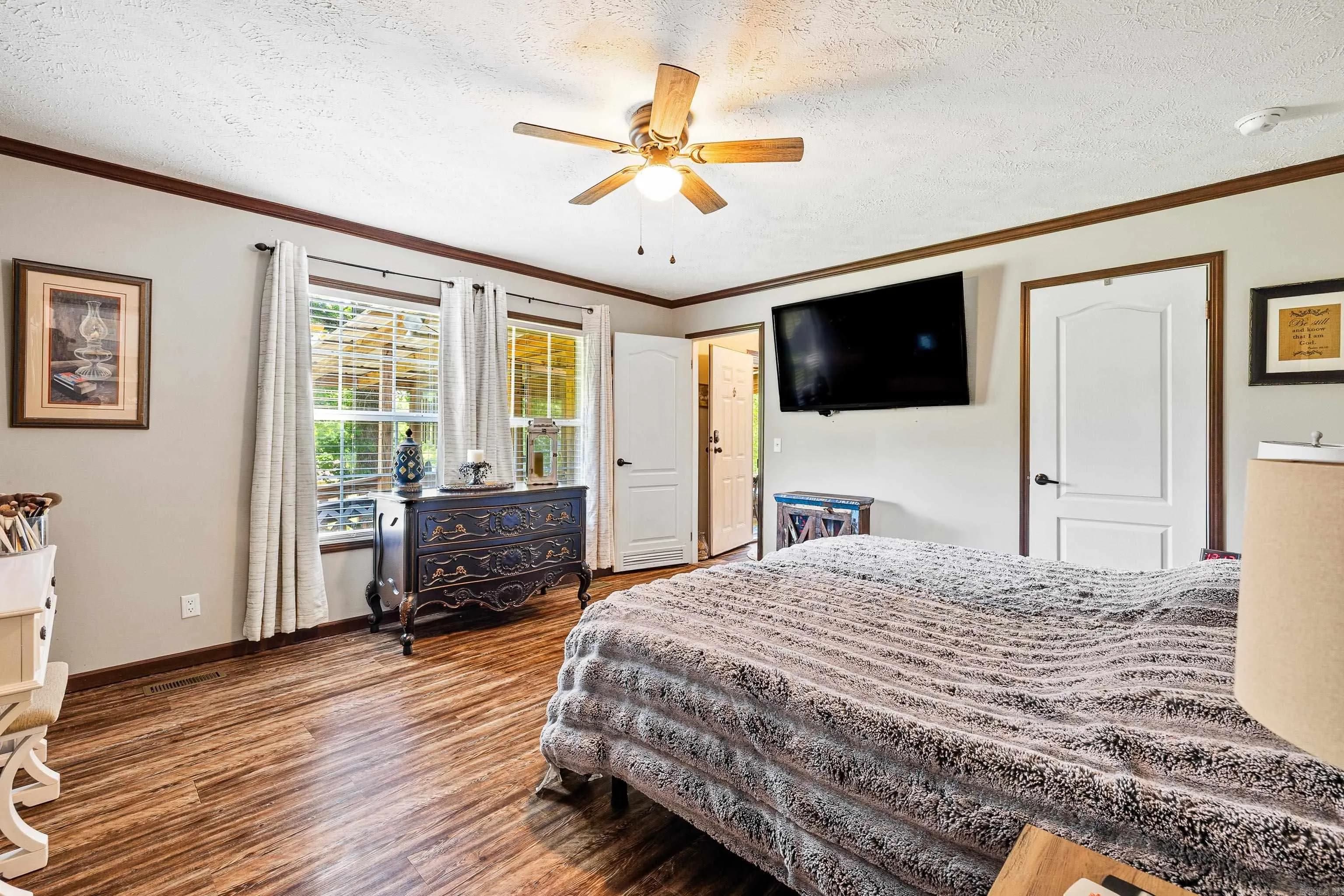 Property at 9711  Meyers - Image 15