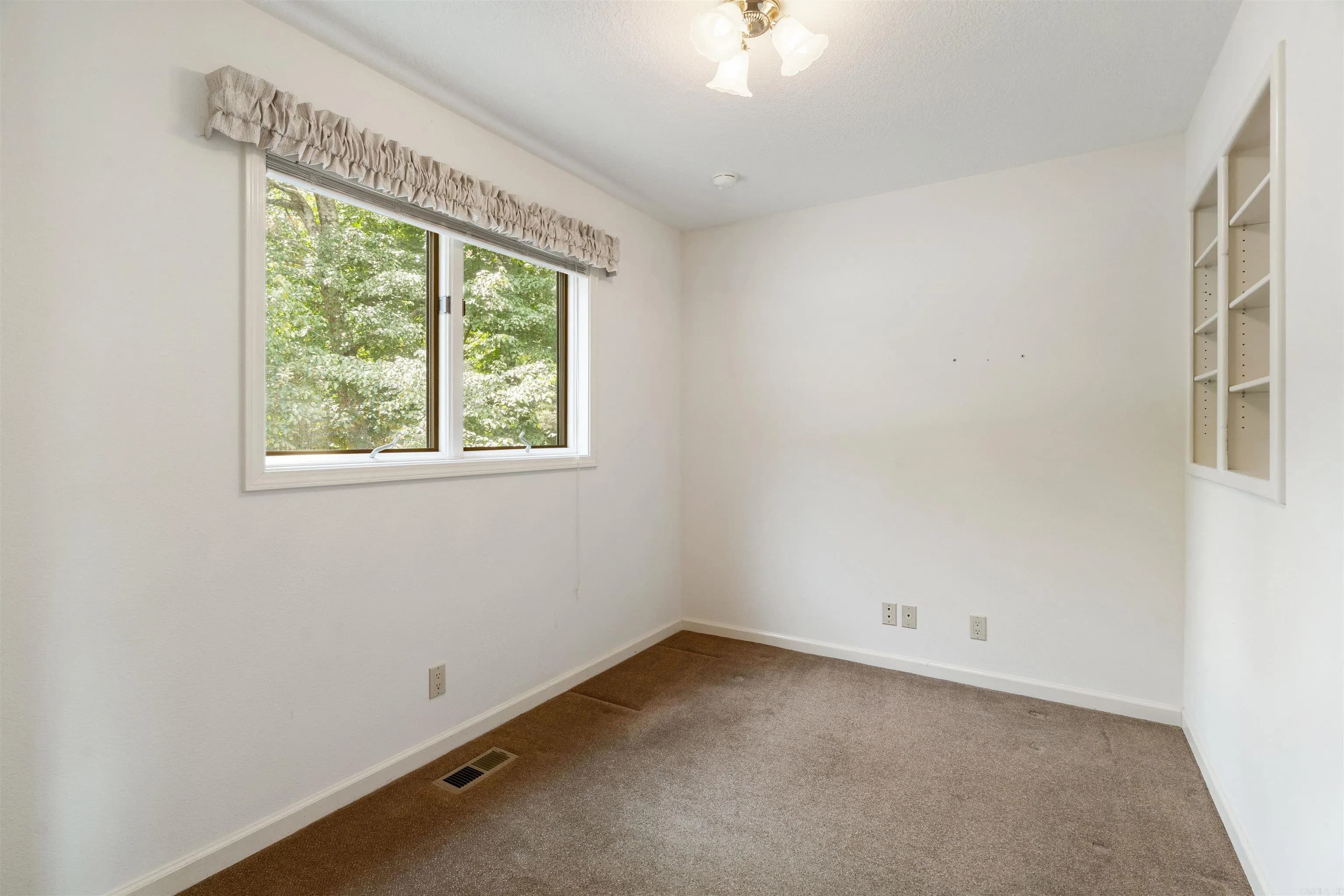 Property at 94  Mesero - Image 17