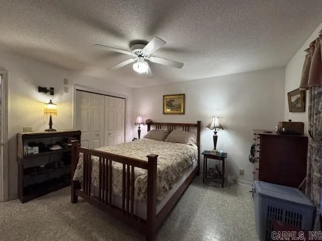 Property at 161  Hazelcrest - Image 10