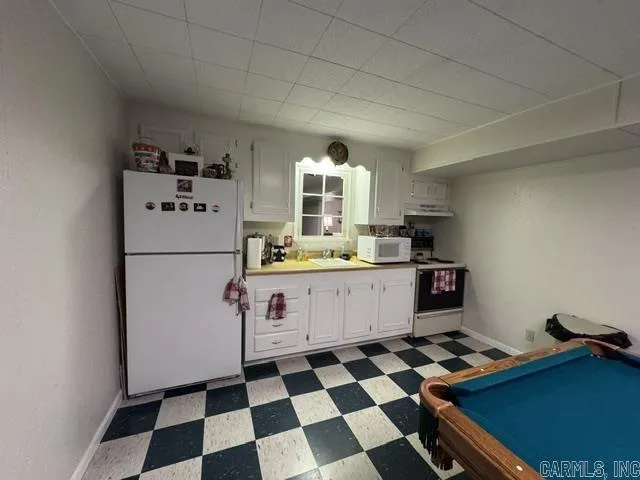 Property at 161  Hazelcrest - Image 21