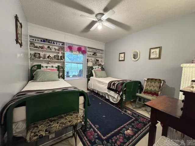 Property at 161  Hazelcrest - Image 14