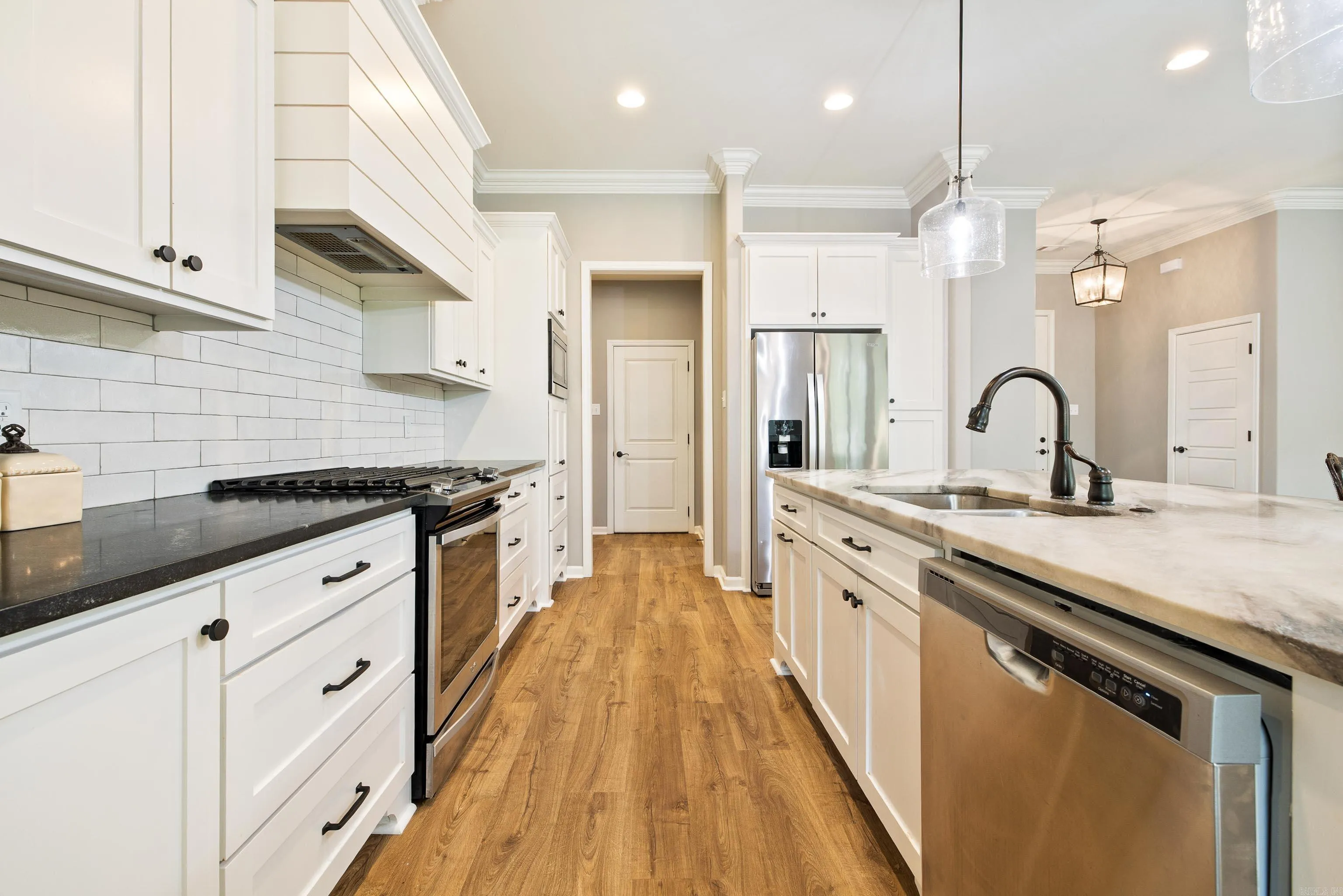 Property at 4320  Sloan drive - Image 10