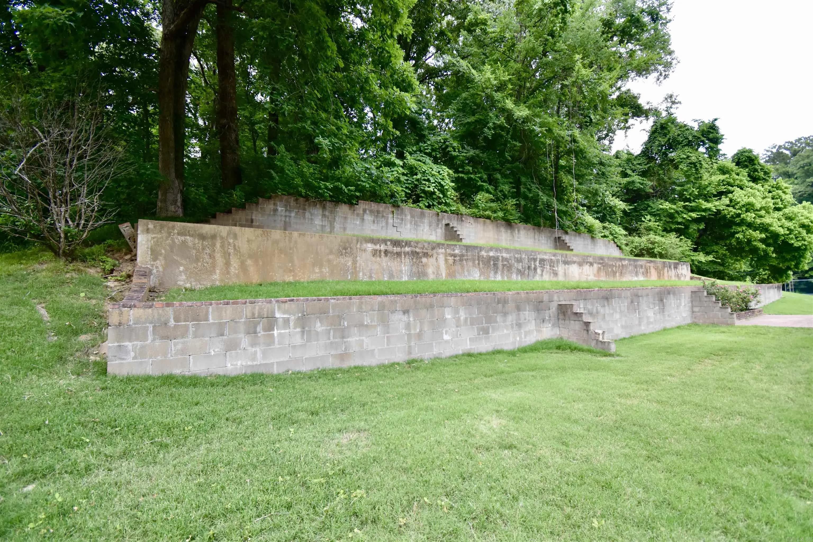 Property at 100  Quapaw - Image 49