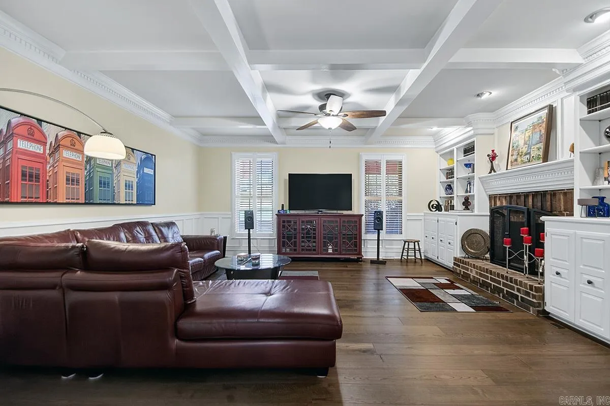 Property at 3  Longview - Image 4