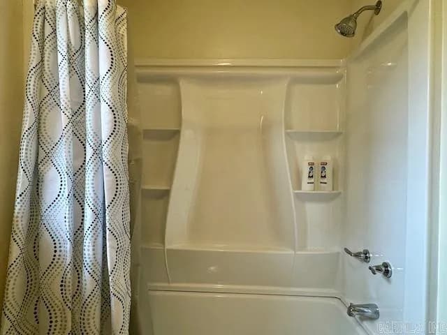Property at 1104  Newberry - Image 24