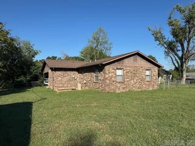 Property at 1104  Newberry - Image 8