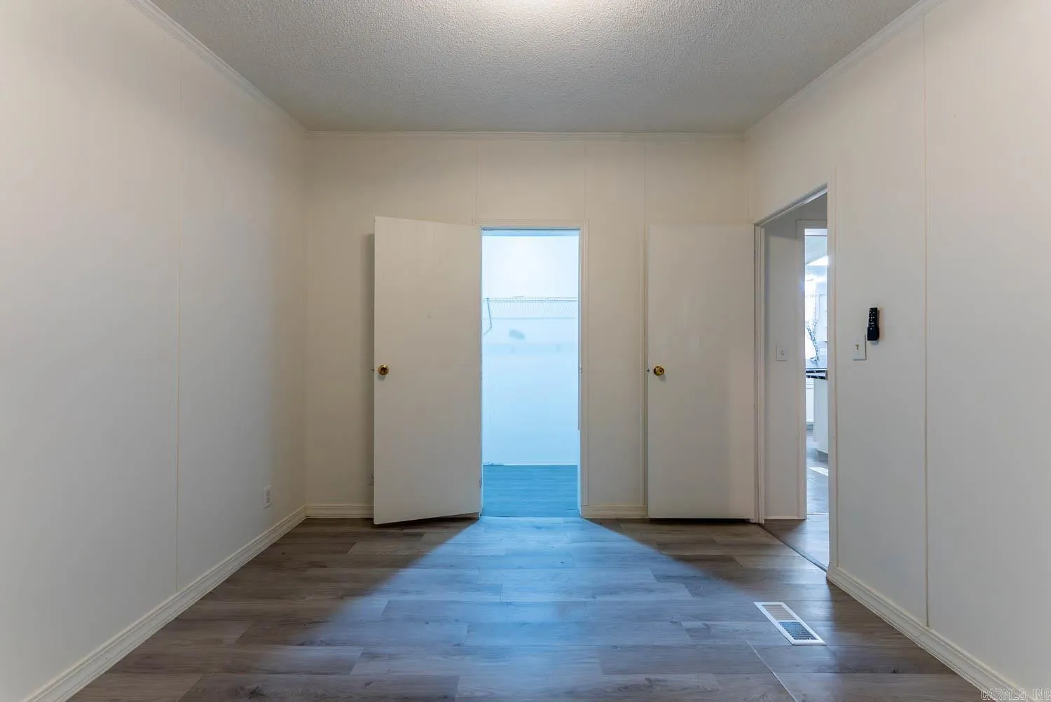 Property at 300  Chinn springs - Image 26