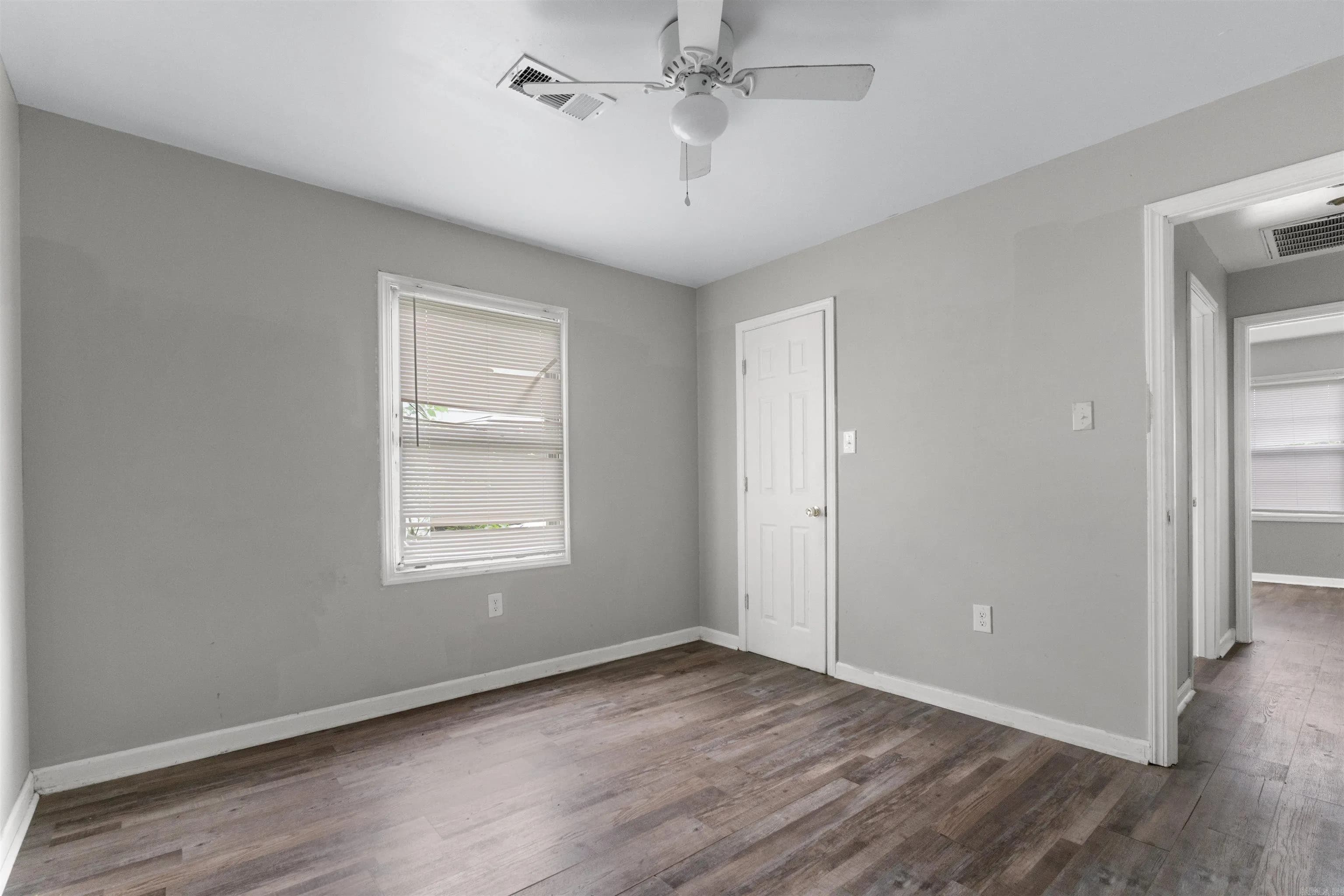 Property at 520  Dewayne - Image 24