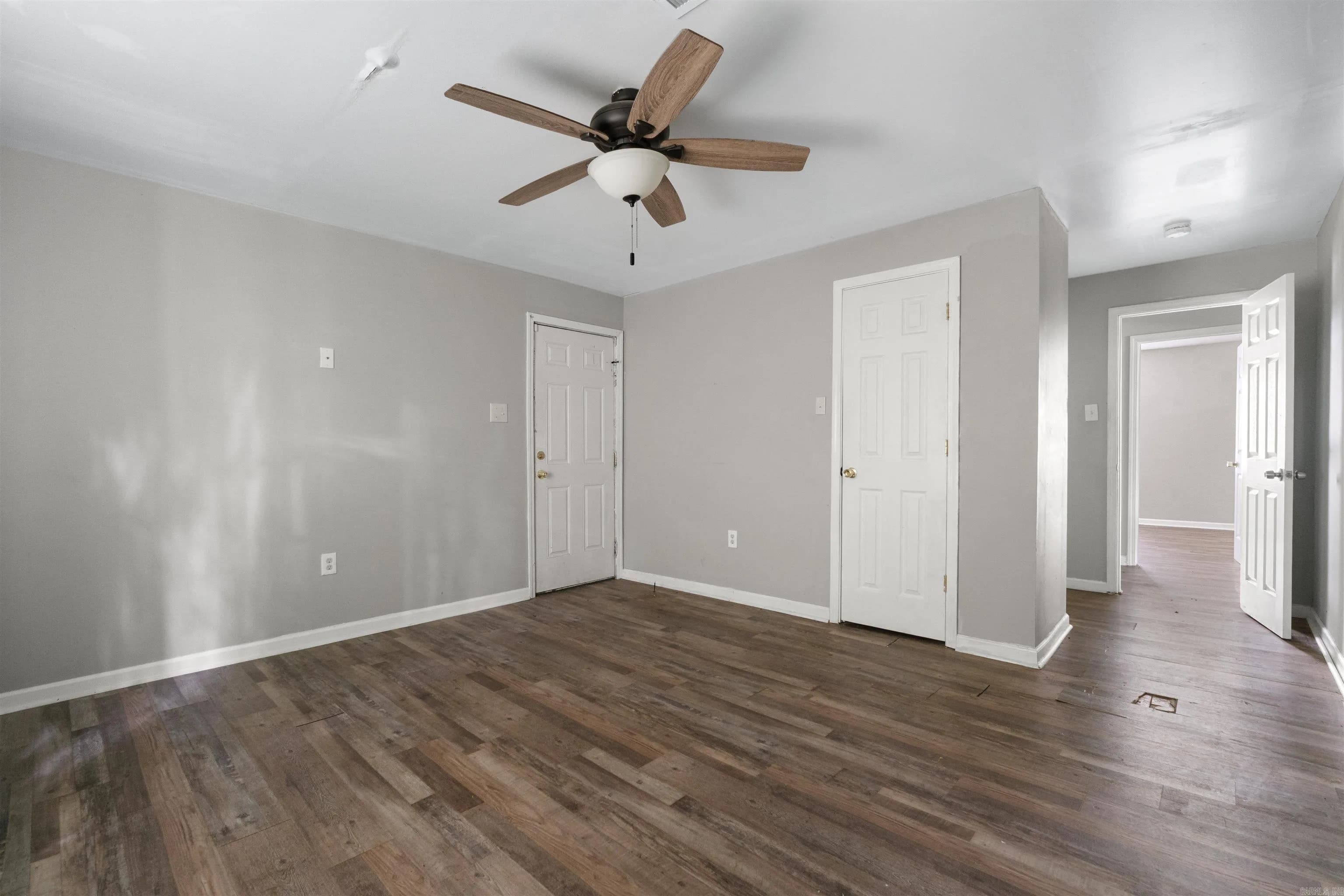 Property at 520  Dewayne - Image 14