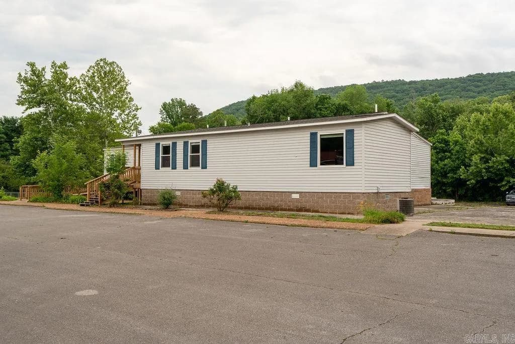 Property at 817 E Hwy 110 - Image 35