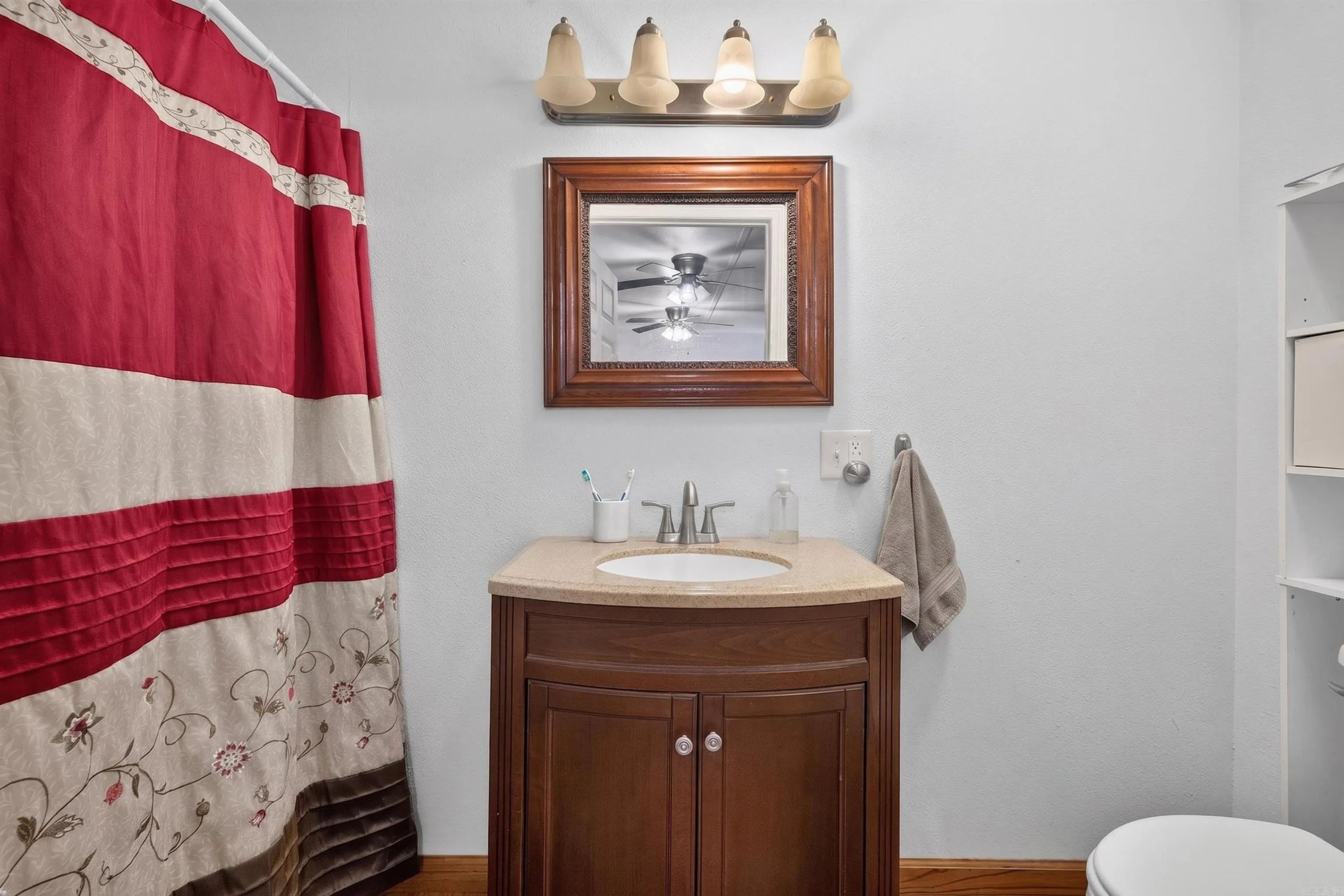 Property at 2736  Riverview - Image 27