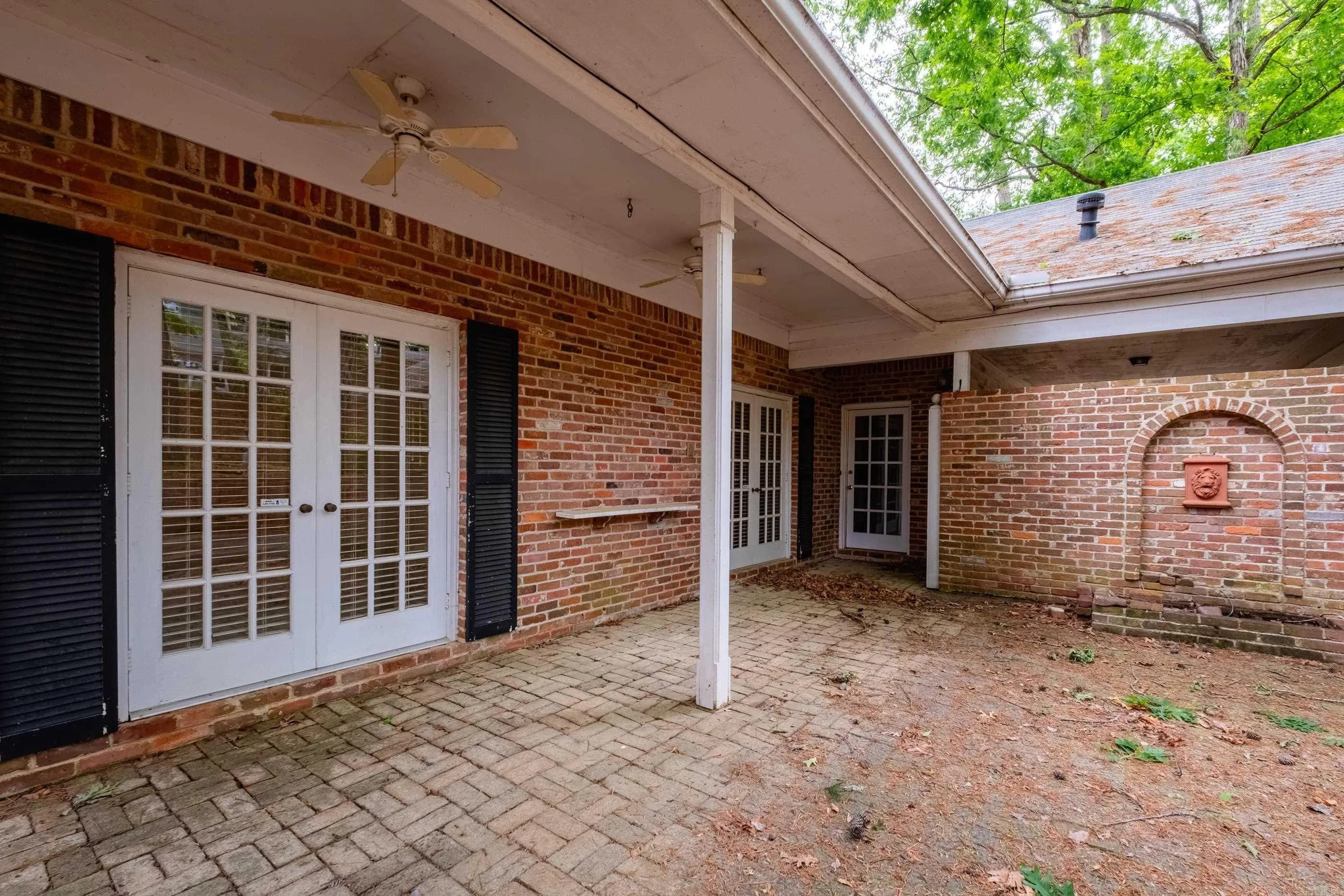 Property at 3118  Foxcroft - Image 30