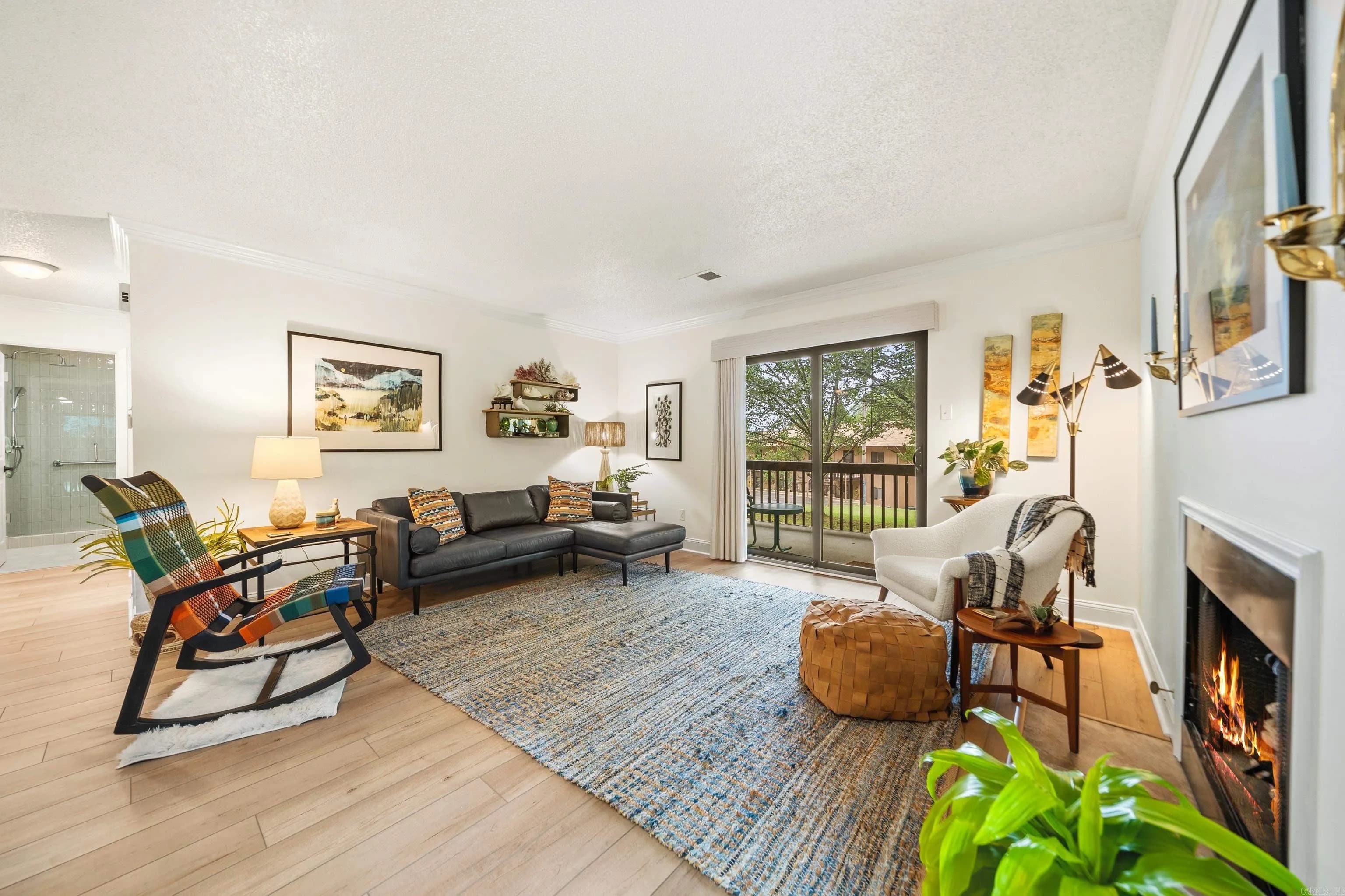 Property at 1100  Woodlawn, G-27 - Image 5