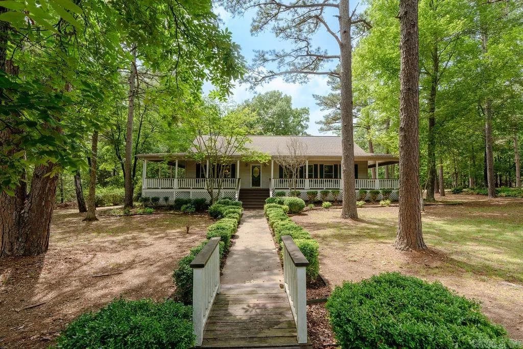 Property at 55  Crystal court - Image 3