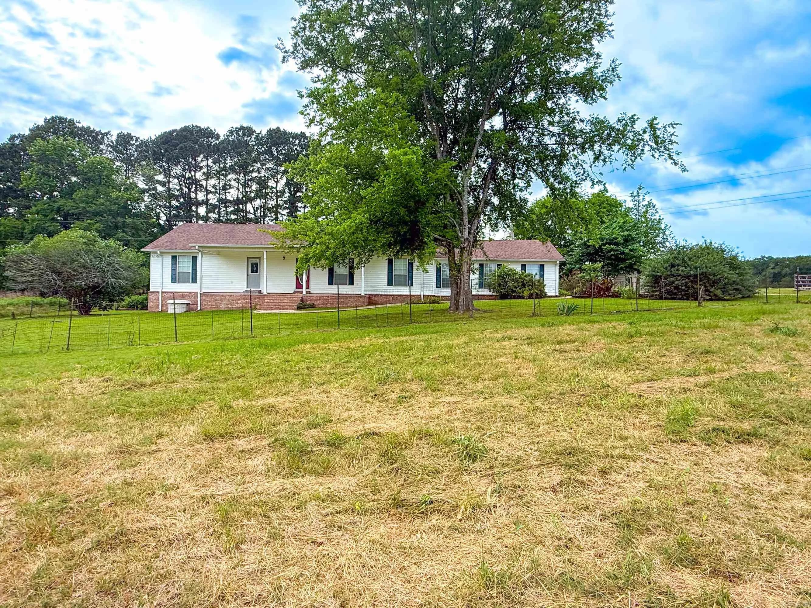 Property at 347  Deroche - Image 31