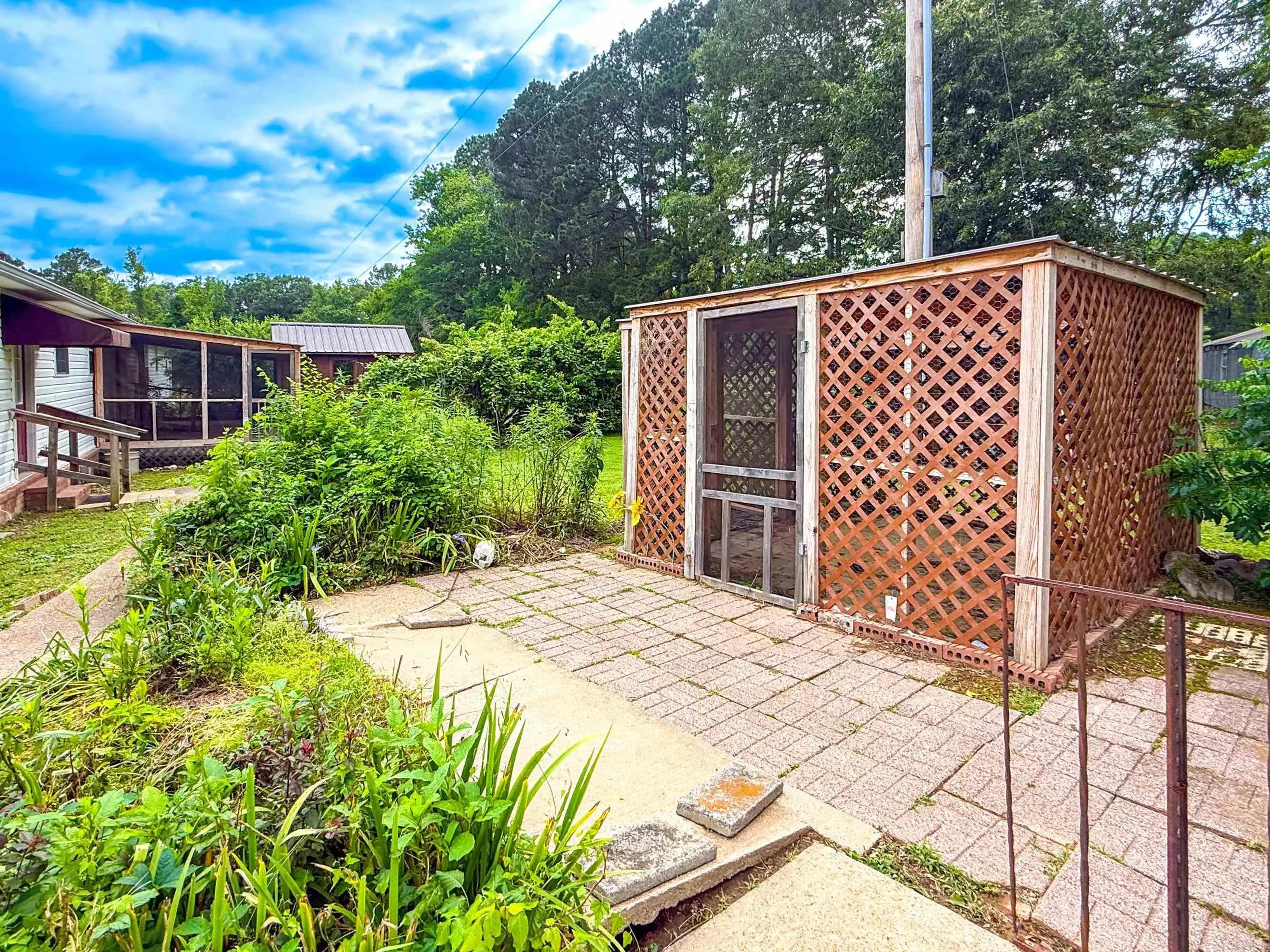 Property at 347  Deroche - Image 36