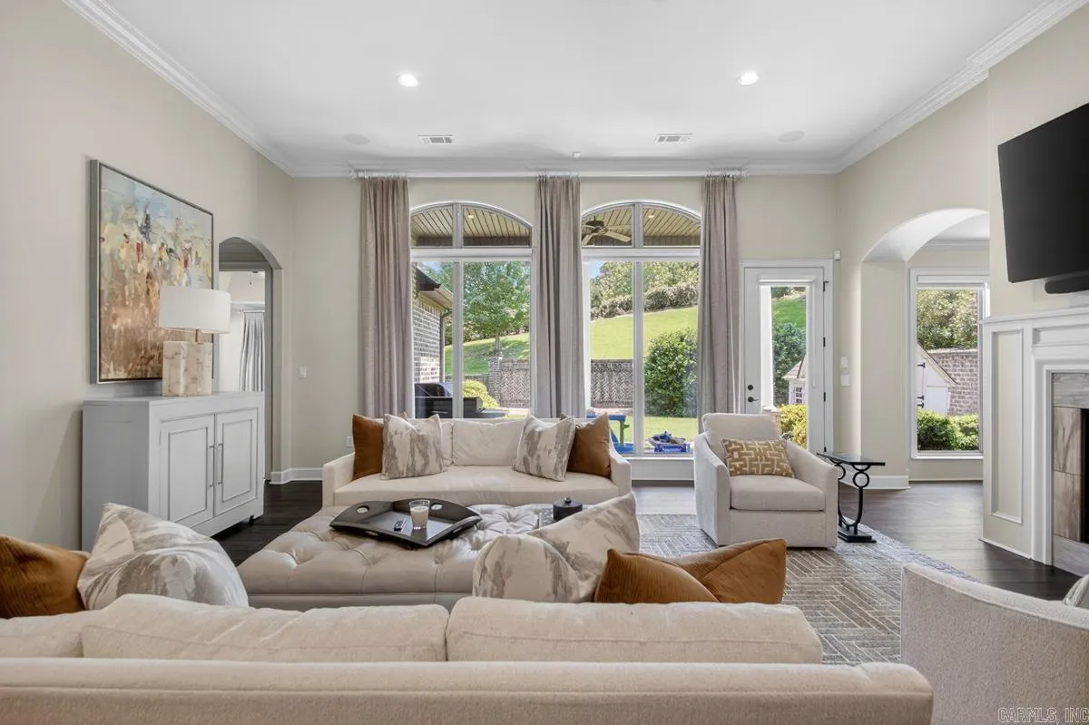 Property at 2  Lascala - Image 8
