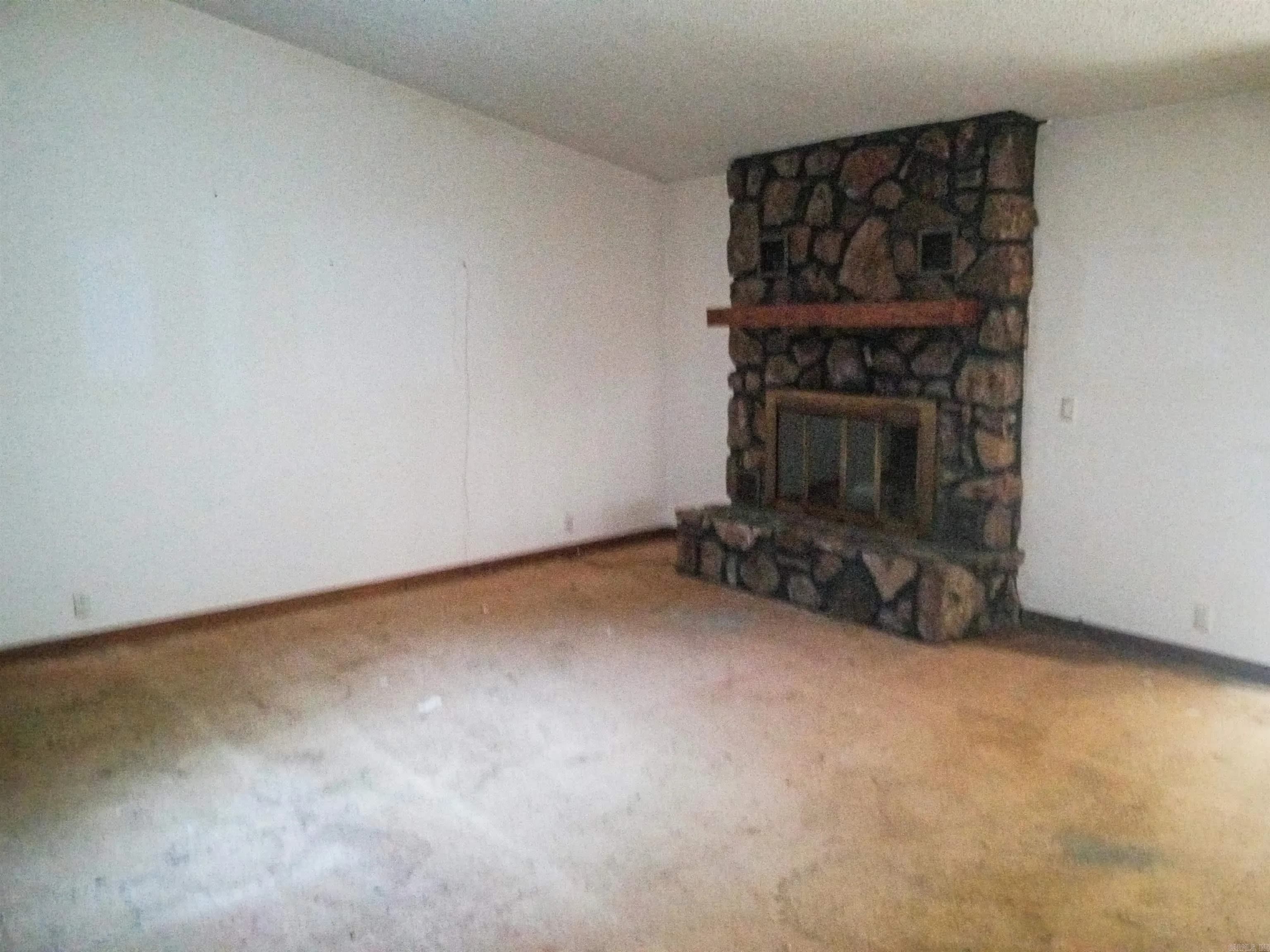 Property at 6 N Badalona - Image 6