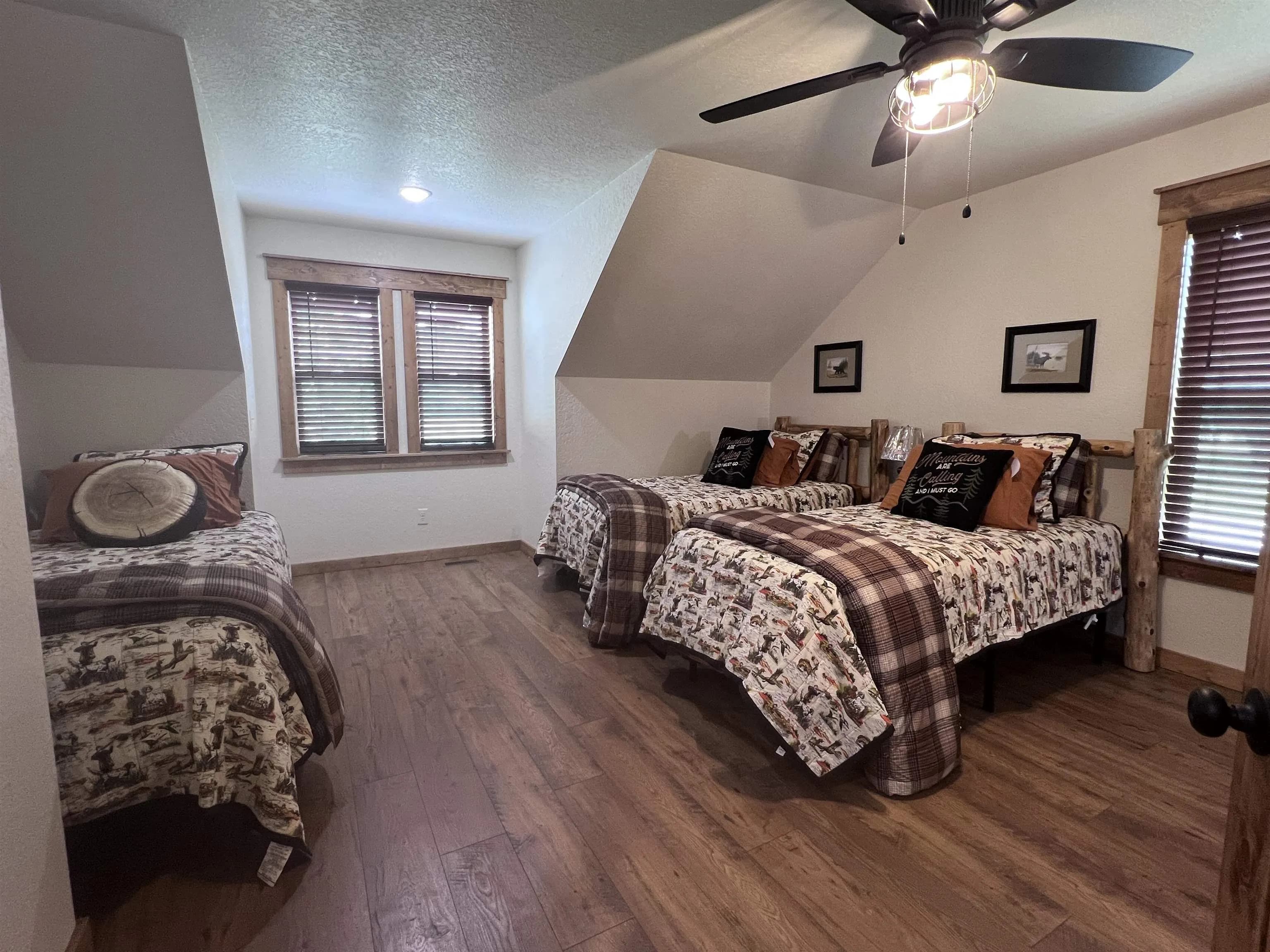 Property at 2 N Riverview - Image 17