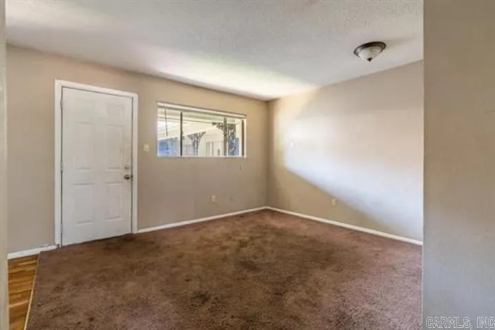Property at 818 W 28th - Image 10