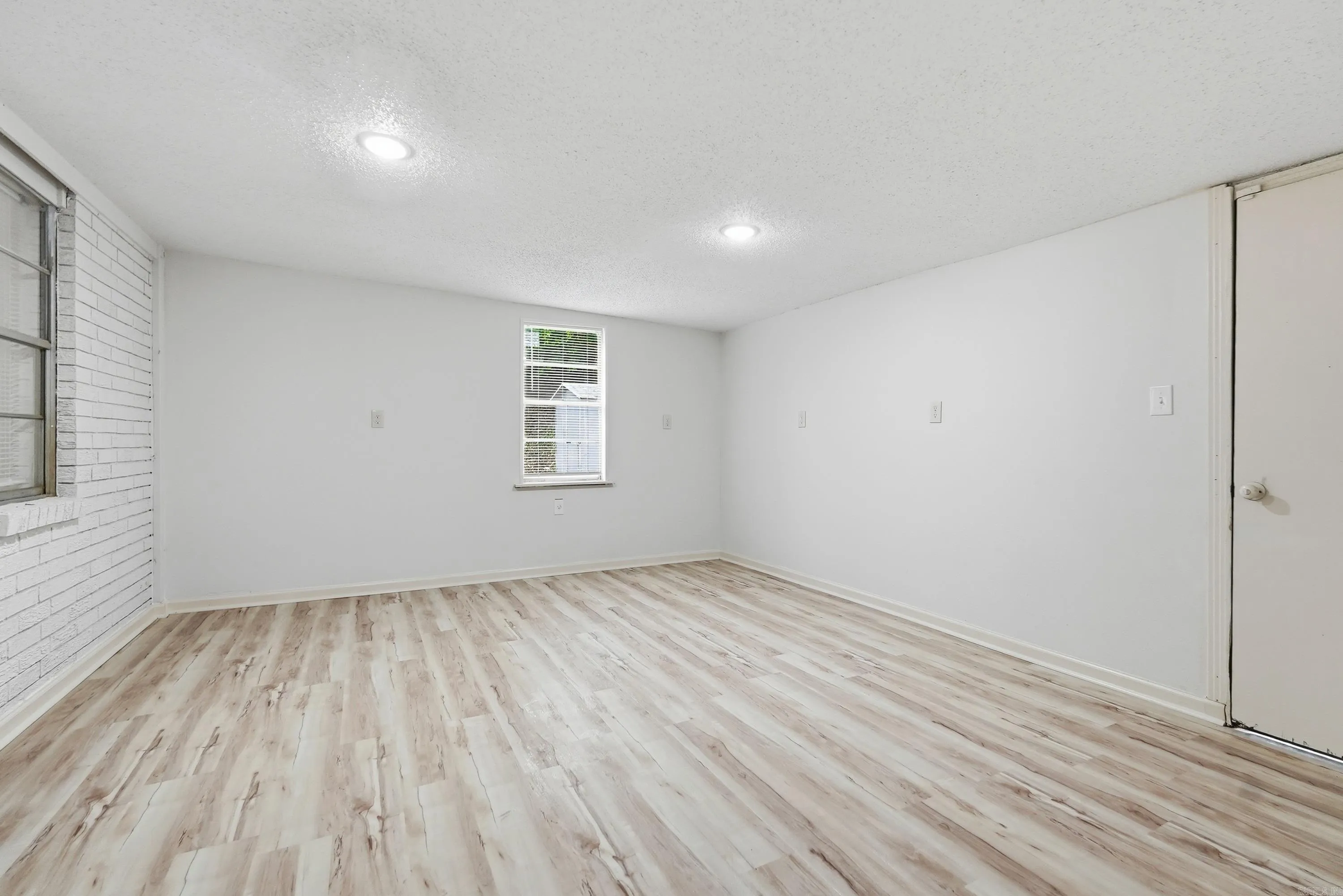 Property at 10  Brookway ln - Image 24