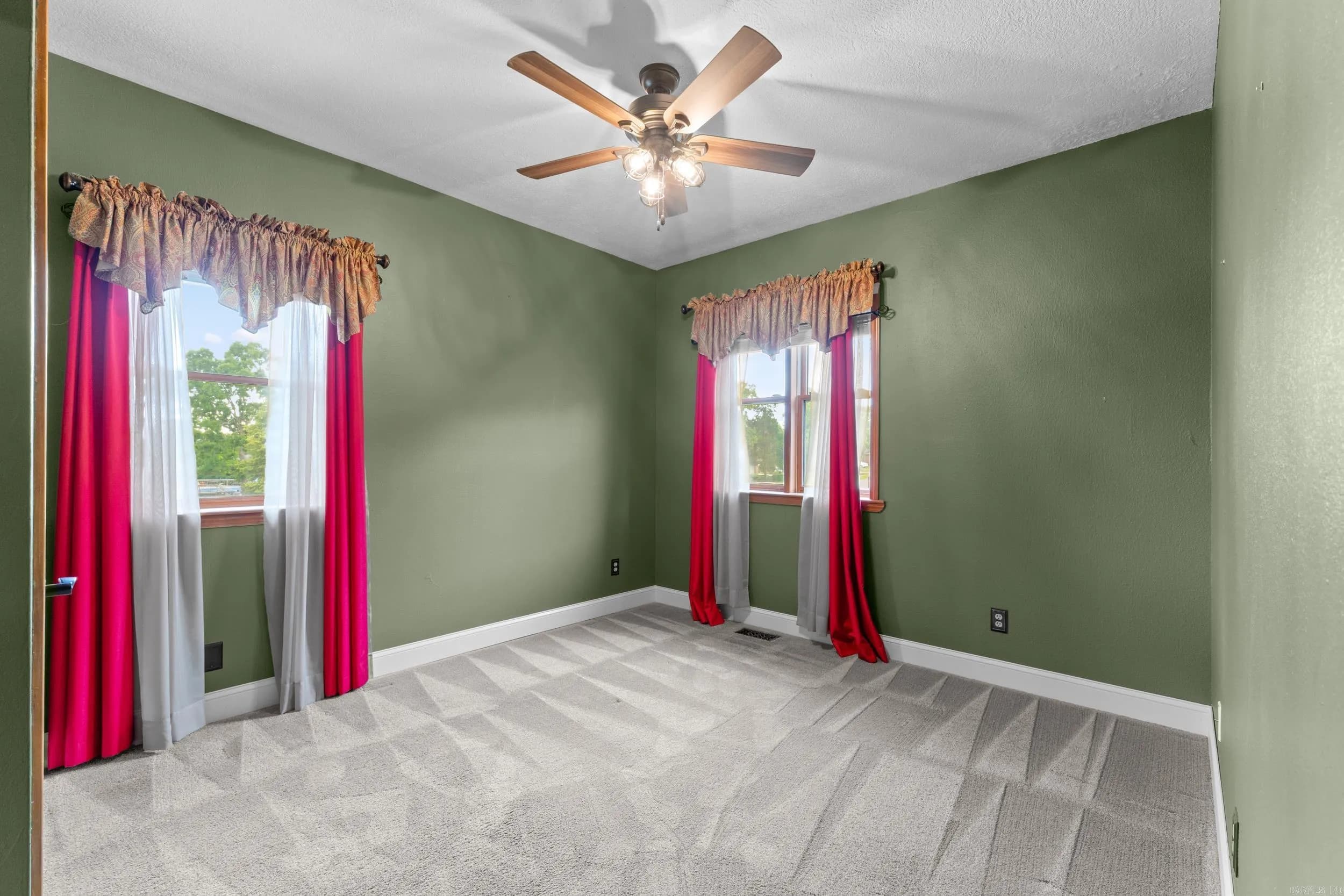 Property at 1701  Inverness dr - Image 22