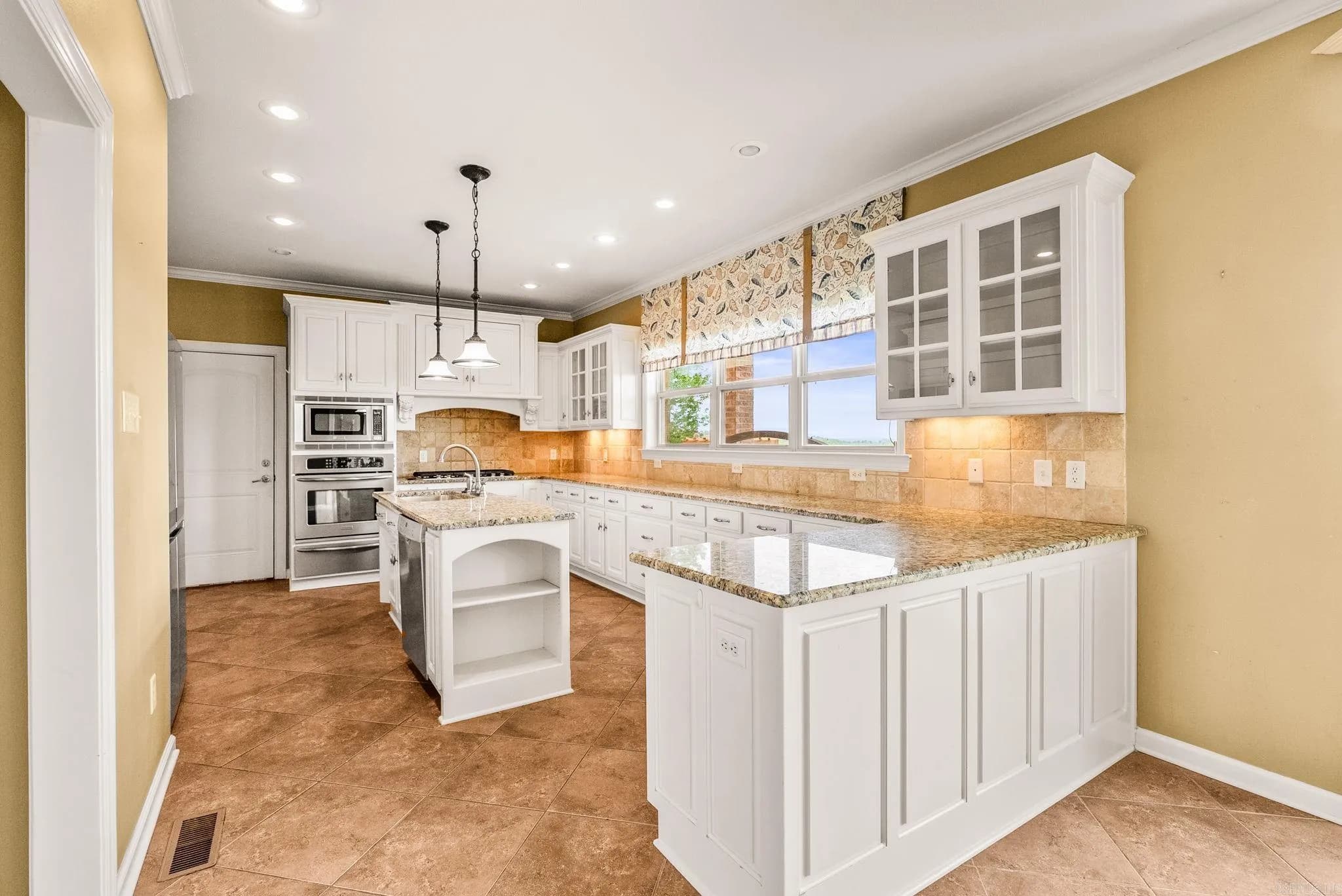 Property at 89  River road drive w - Image 25