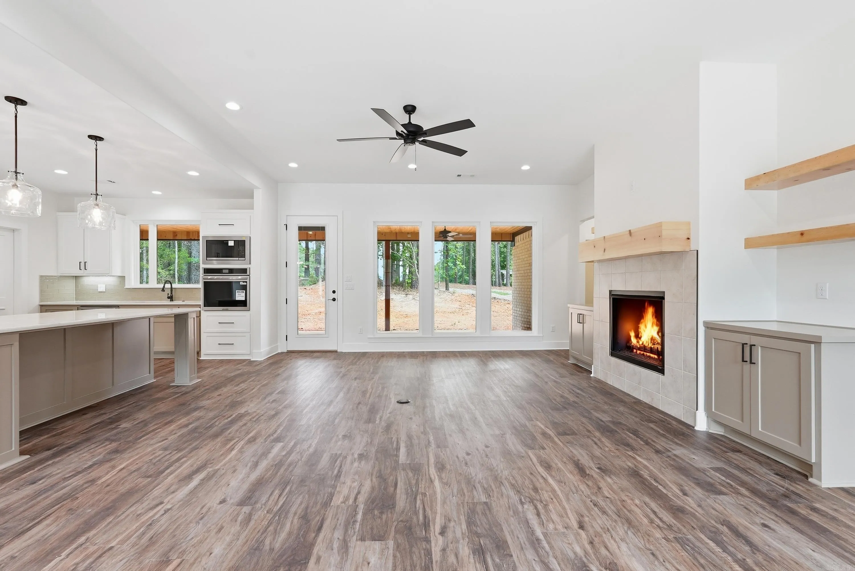 Property at 81  Elcano - Image 5