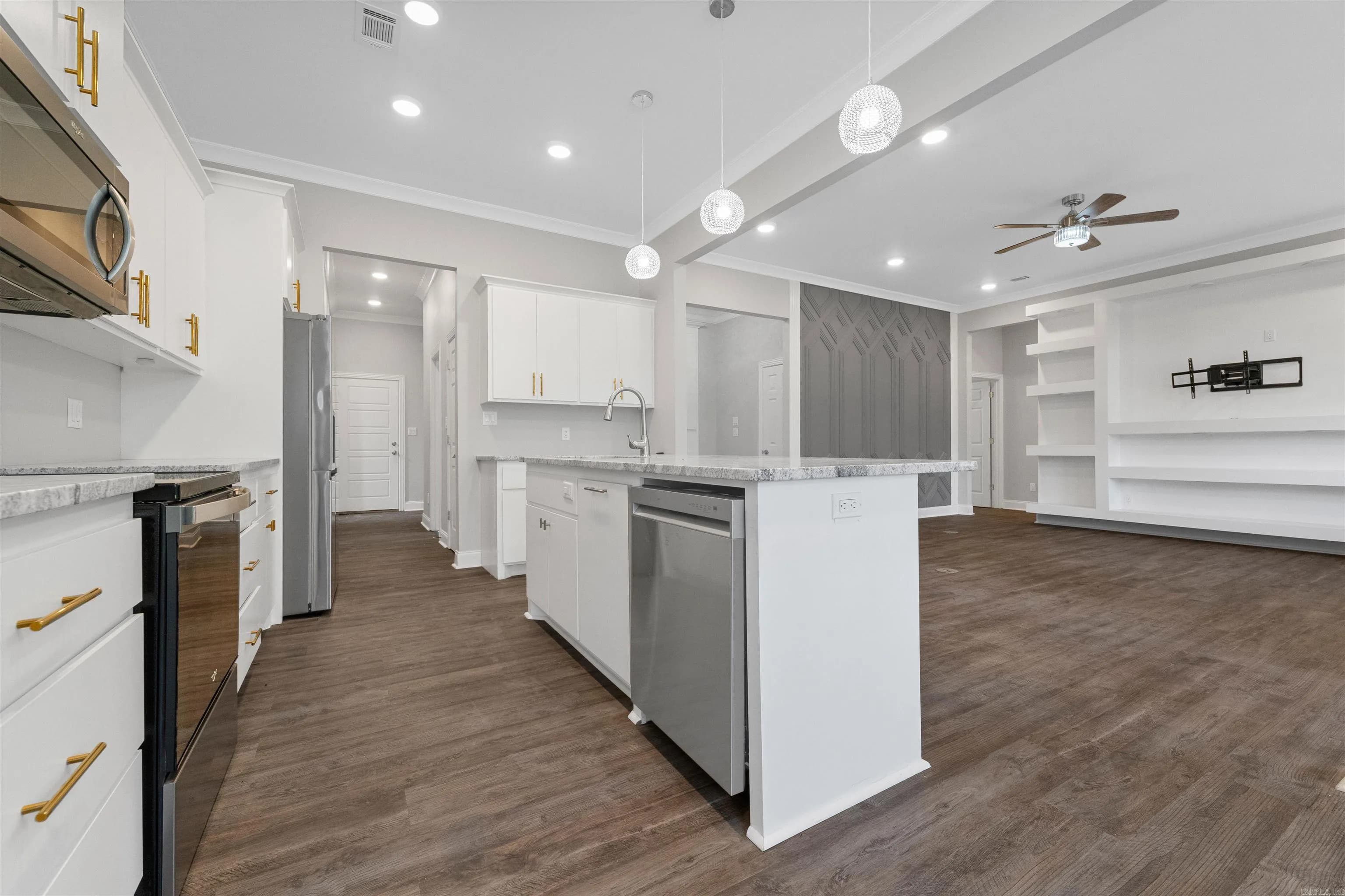 Property at 7926 S Shoreline - Image 13