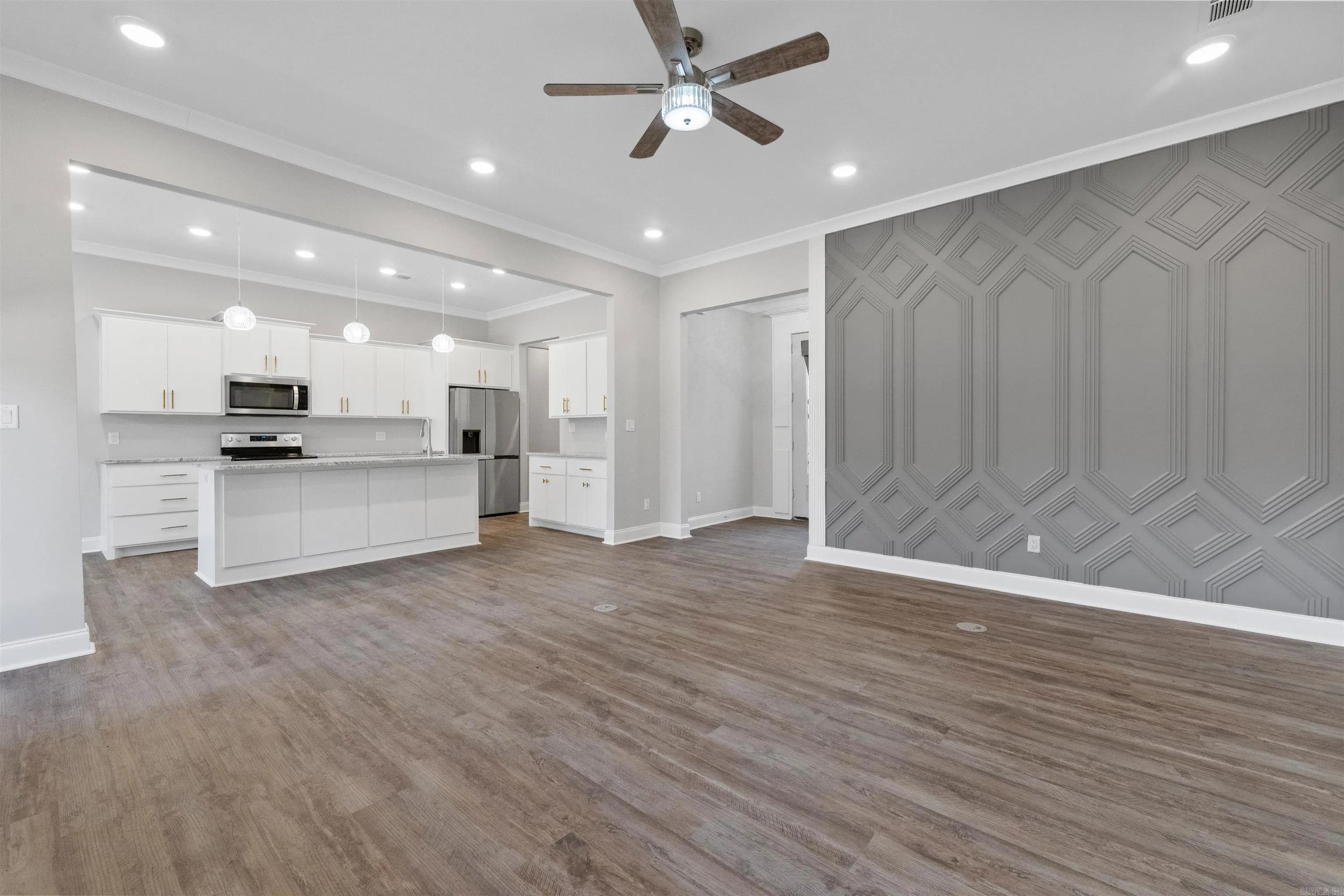 Property at 7926 S Shoreline - Image 8