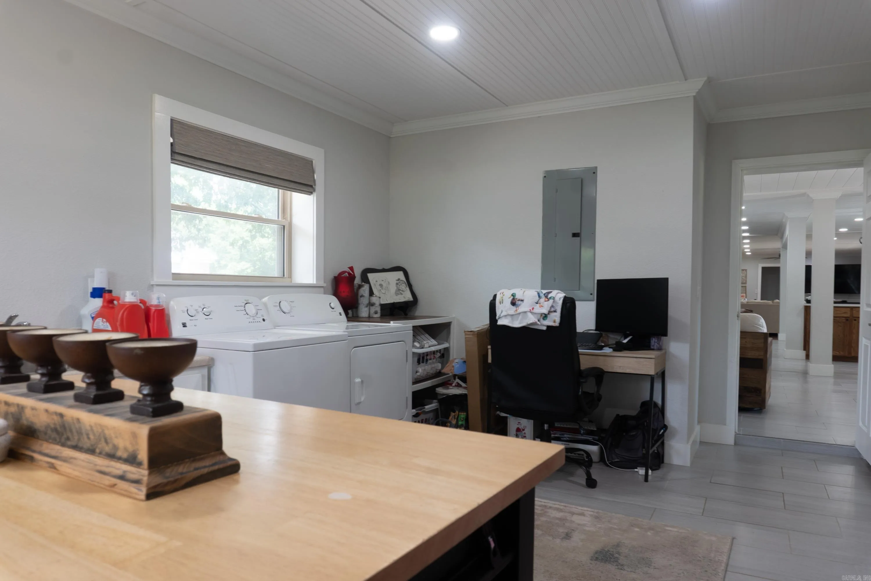 Property at 402 W Hoyle - Image 31