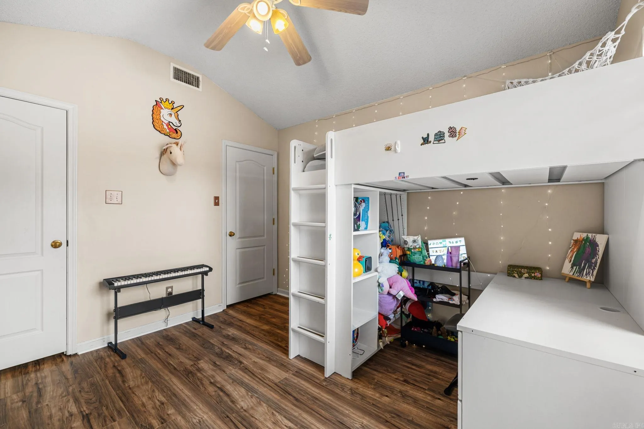 Property at 15  Barberry - Image 22