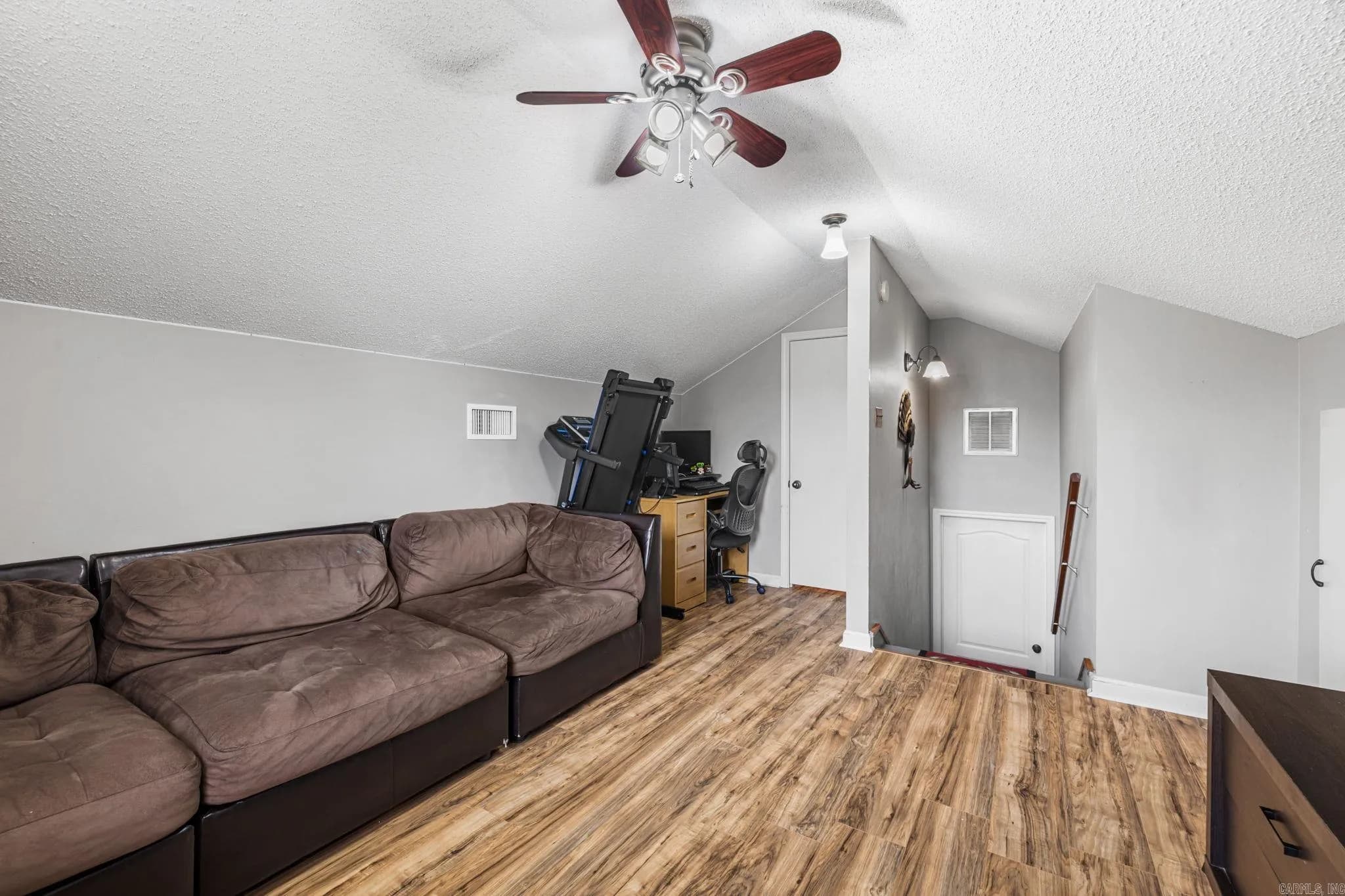 Property at 15  Barberry - Image 28