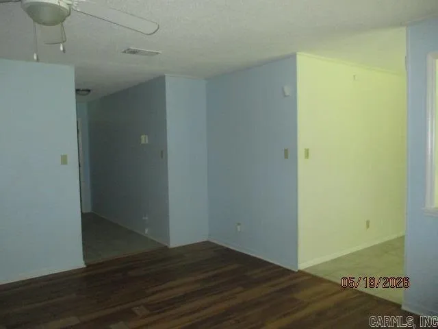 Property at 16  Glade rd - Image 4