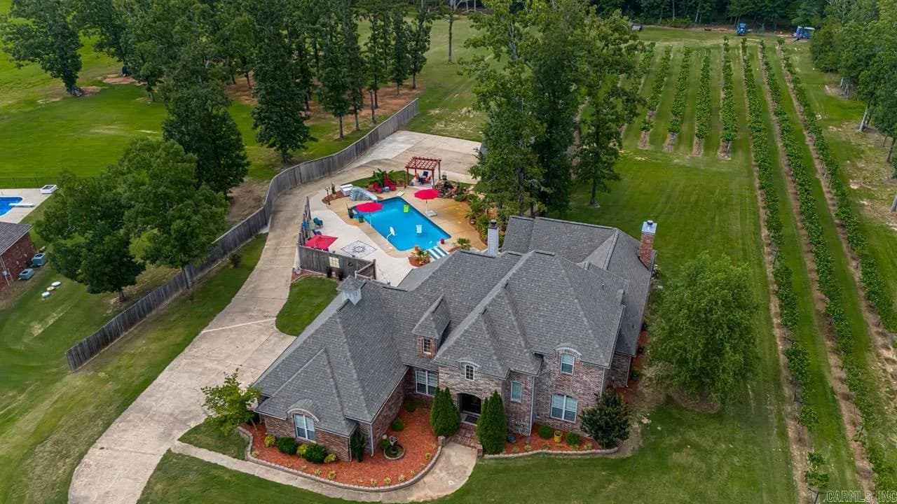 Property at 42  Oakwood - Image 5