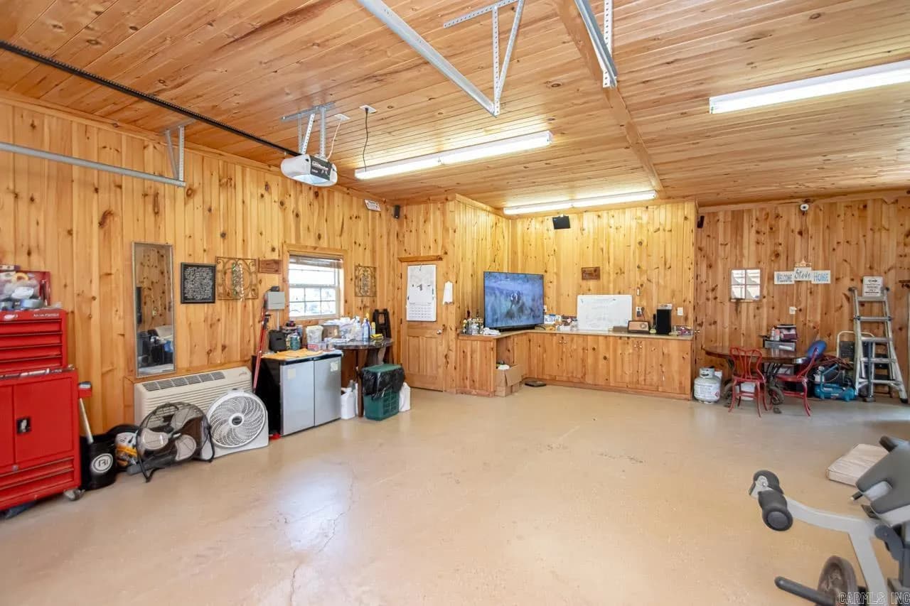 Property at 42  Oakwood - Image 46