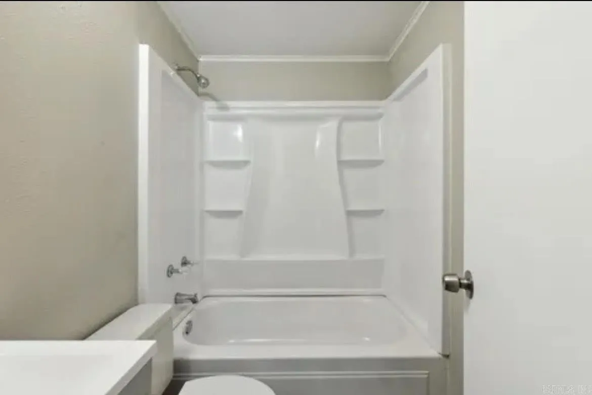 Property at 1406  Vine street - Image 8