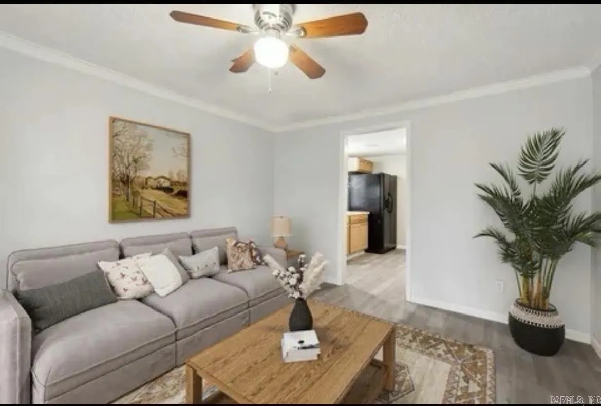 Property at 1406  Vine street - Image 9