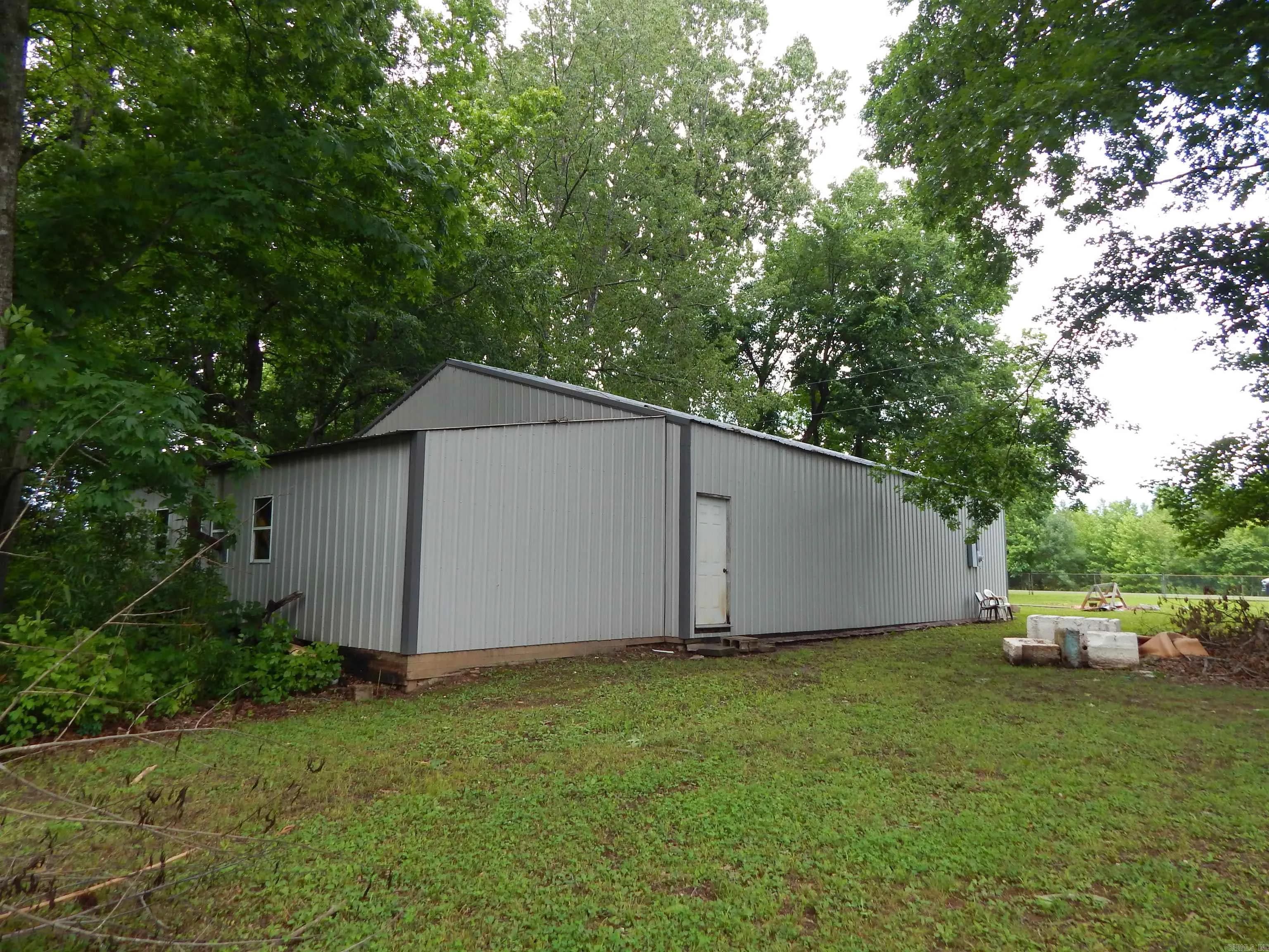 Property at 910  Cooterneck - Image 6