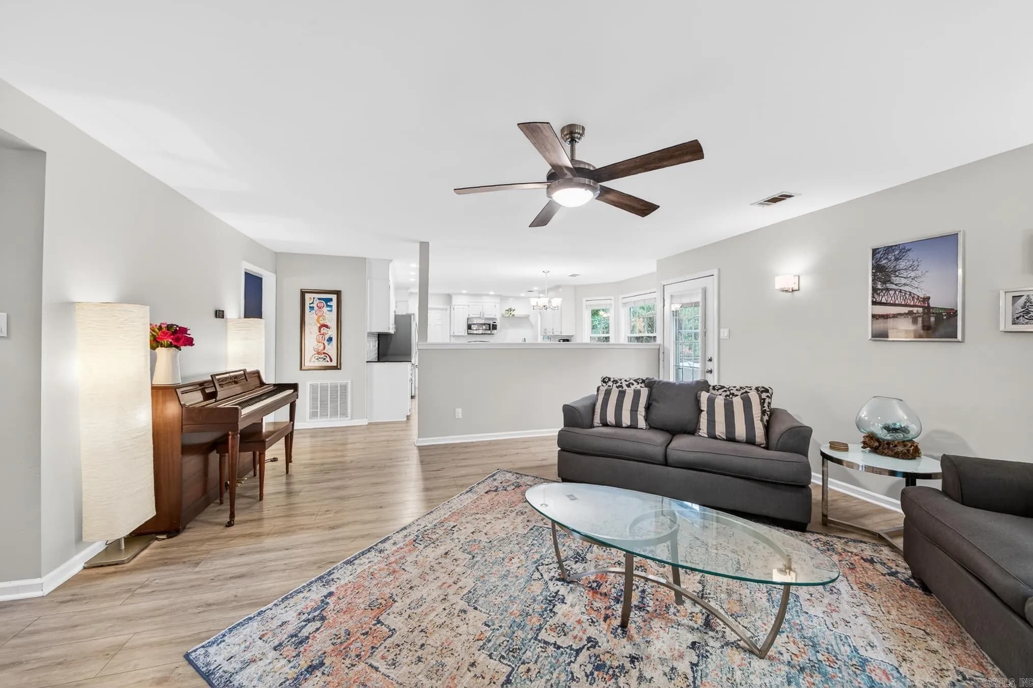 Property at 12 N Sunland - Image 7
