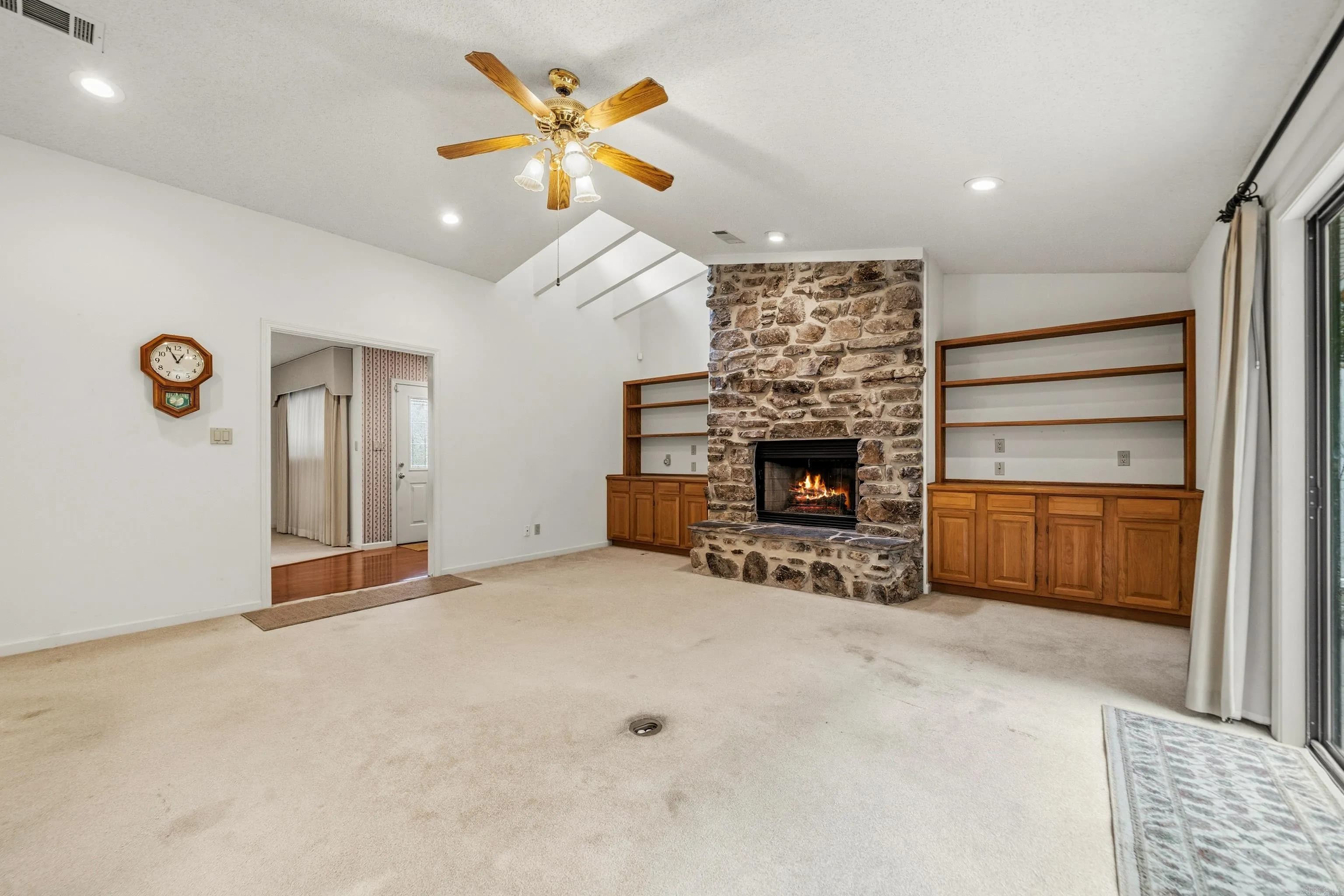 Property at 113  Waterview - Image 5