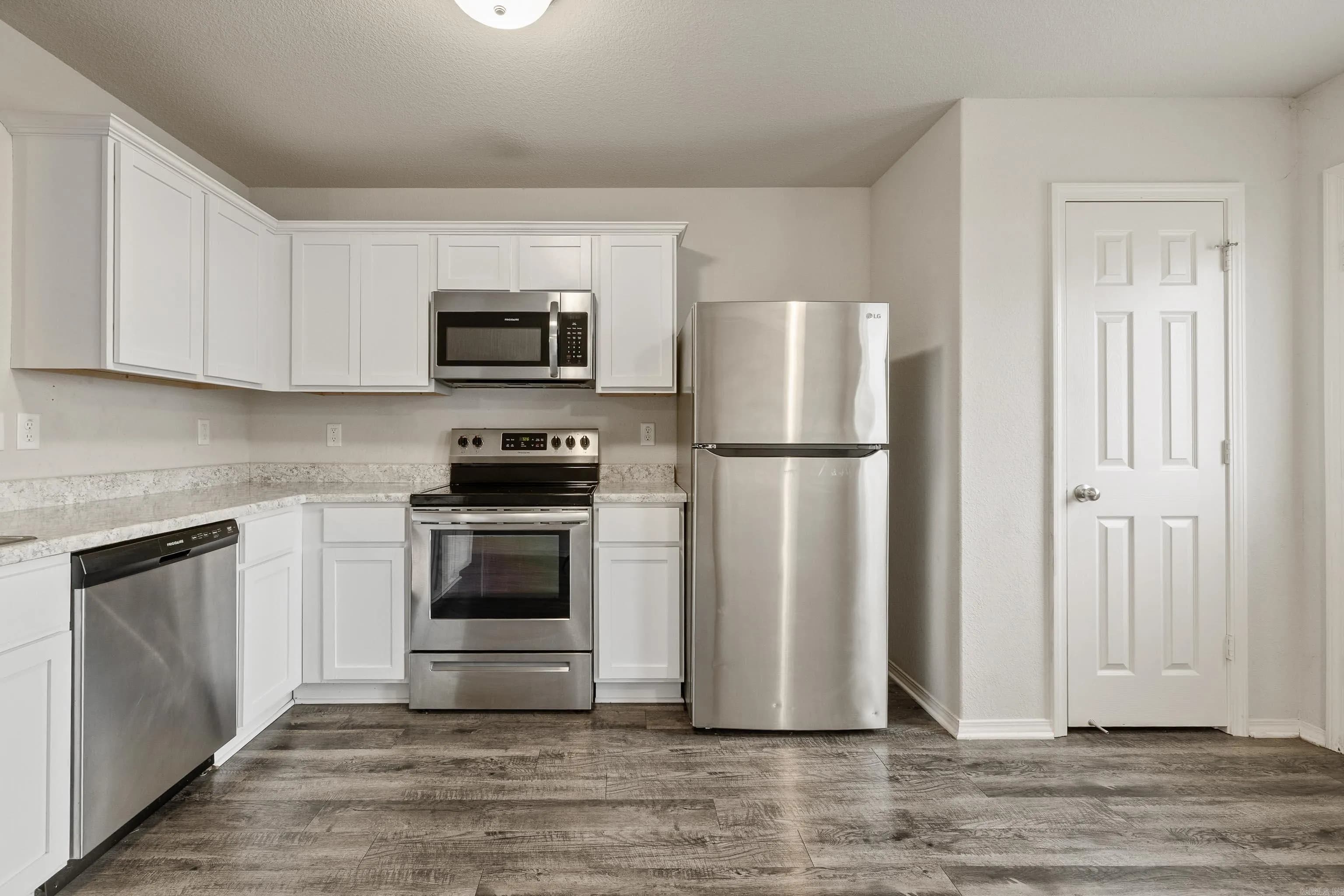 Property at 6096  Saddle hill - Image 13