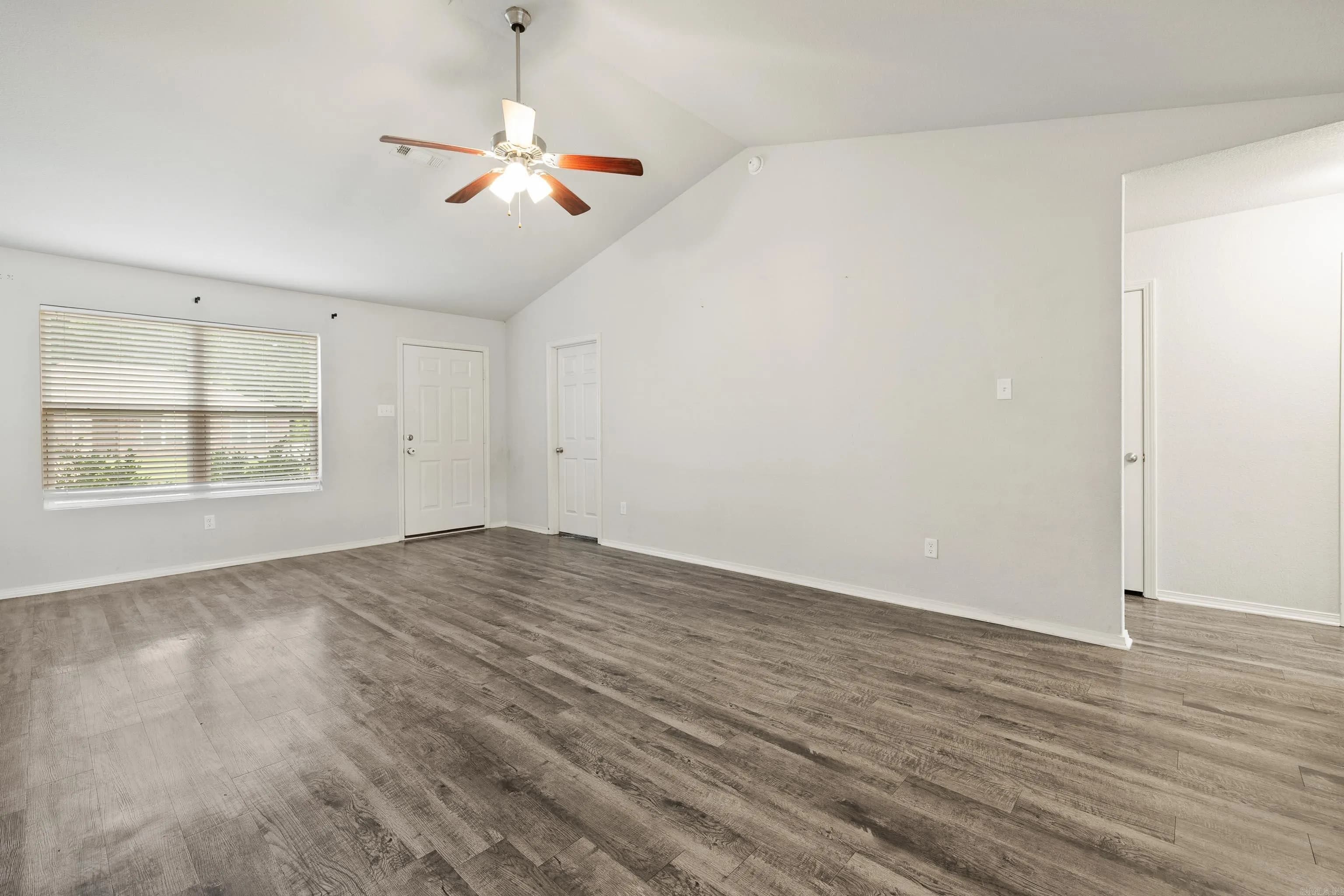 Property at 6096  Saddle hill - Image 11