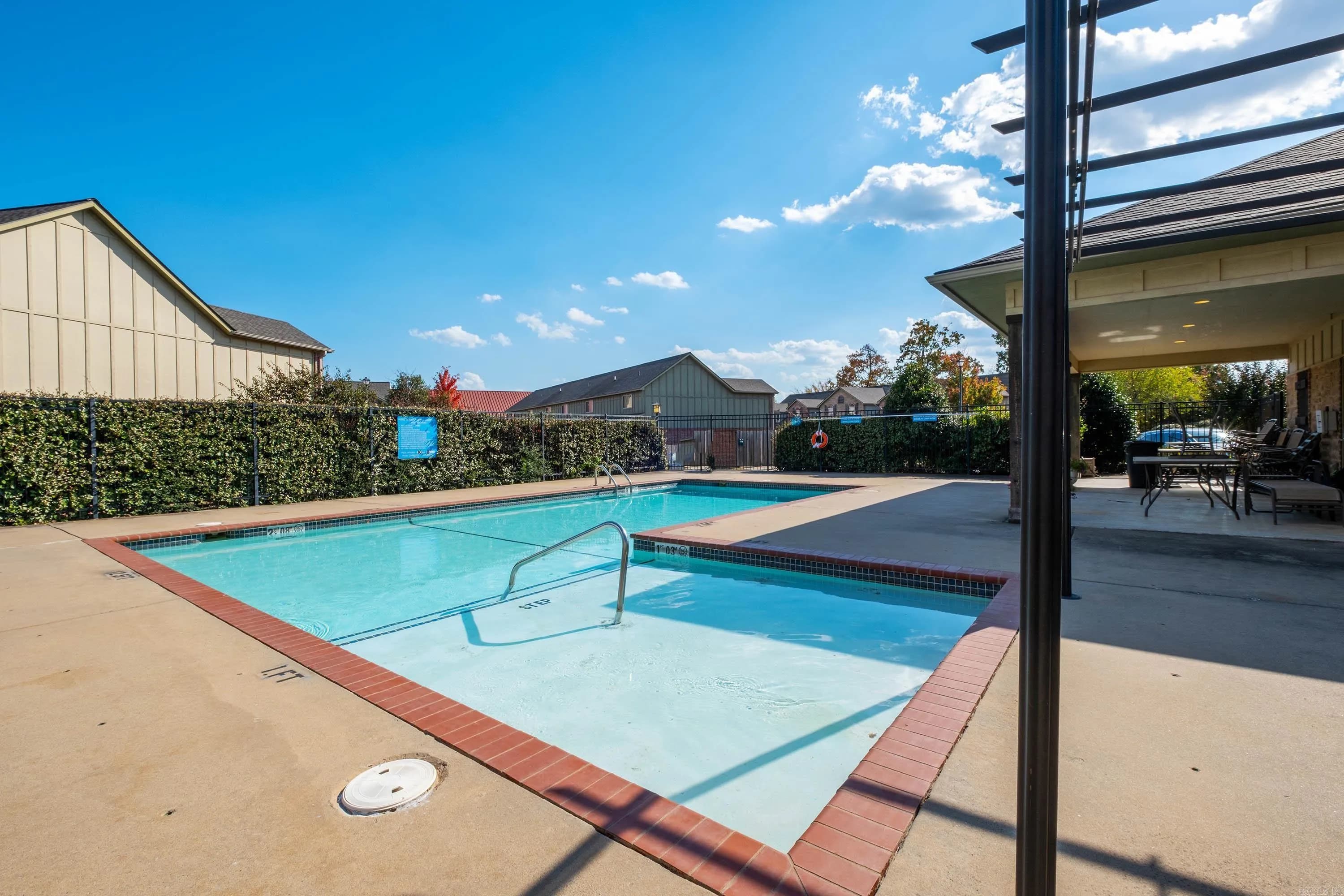 Property at 101  Venezia - Image 42