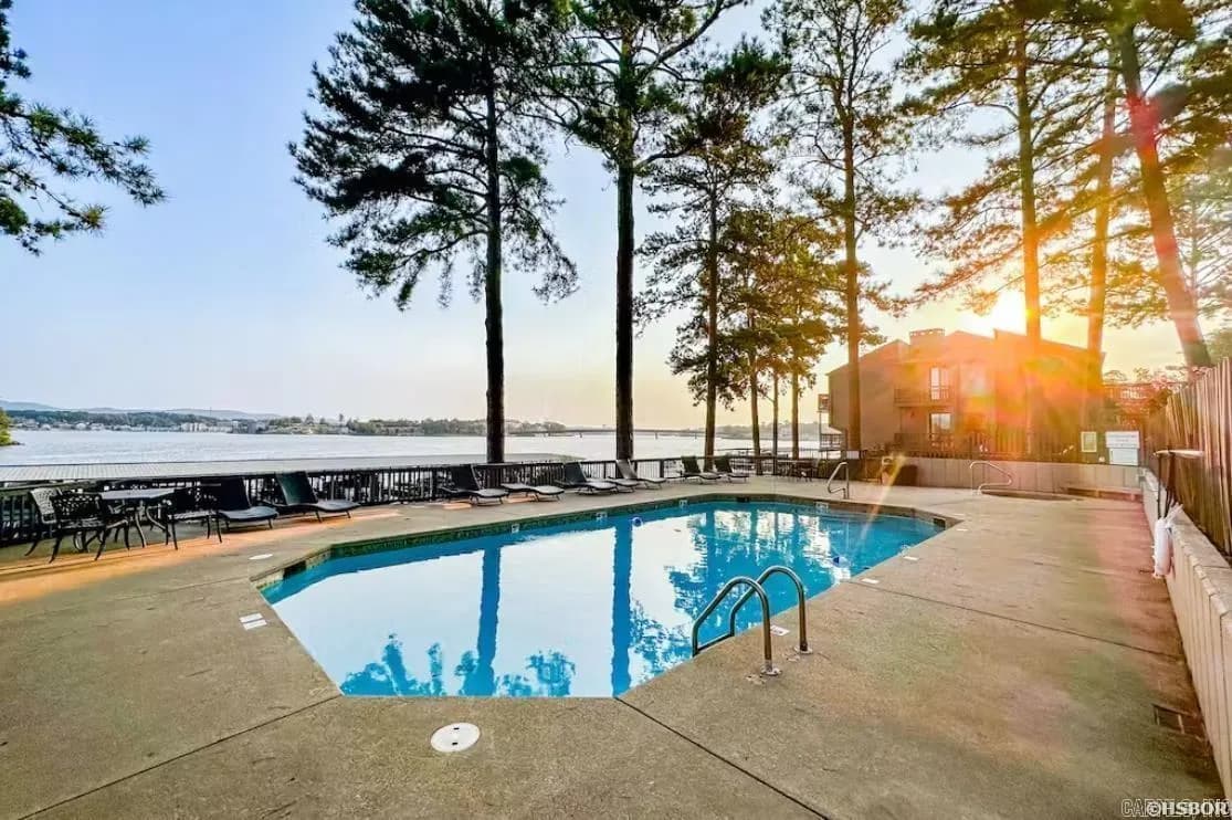 Property at 200  Hamilton oaks, J2 - Image 23