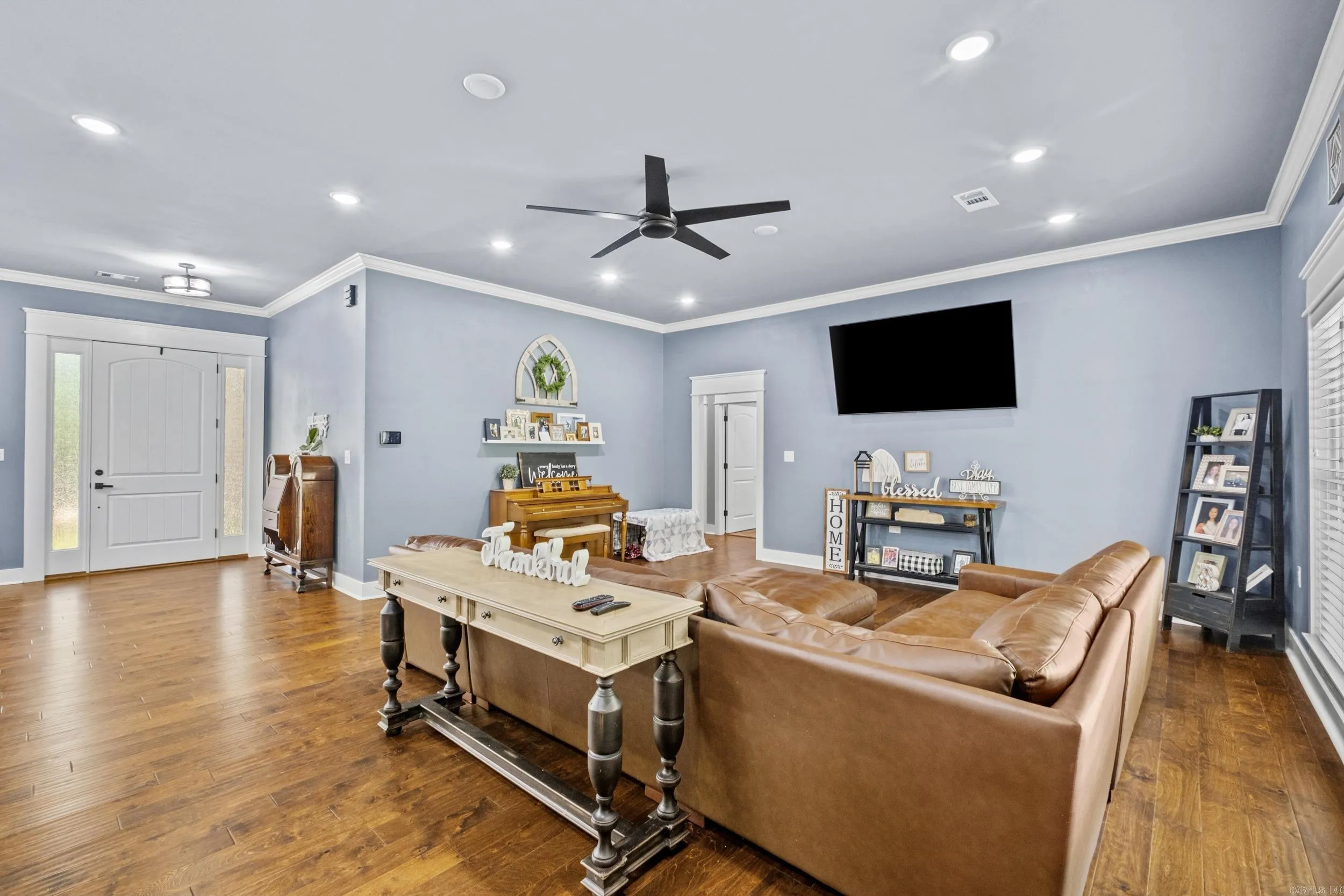Property at 293  Johnston  rd - Image 4