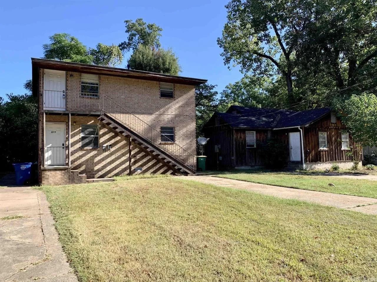 Property at 4815-4821  School st - Image 2