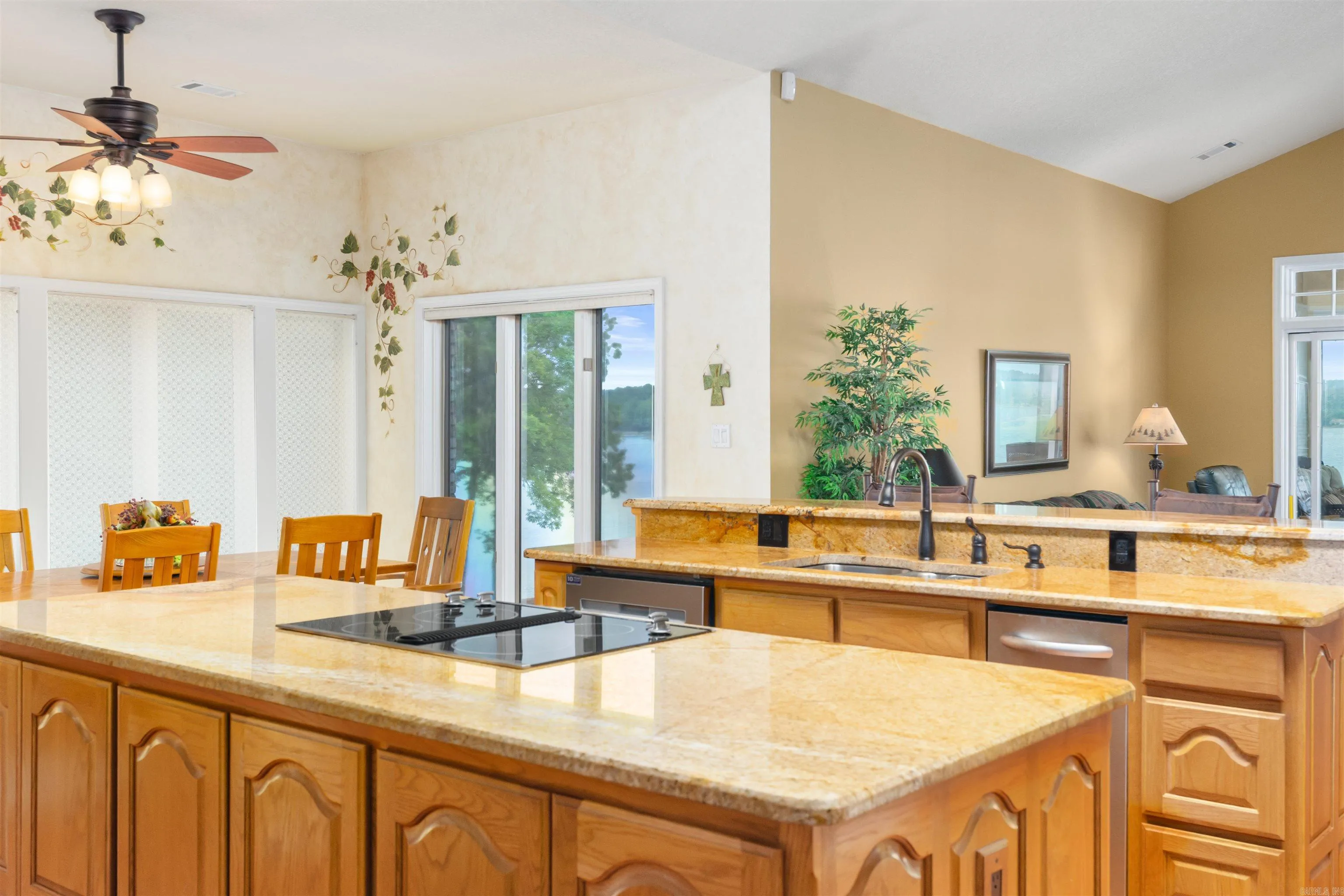 Property at 8  Guindola circle - Image 17
