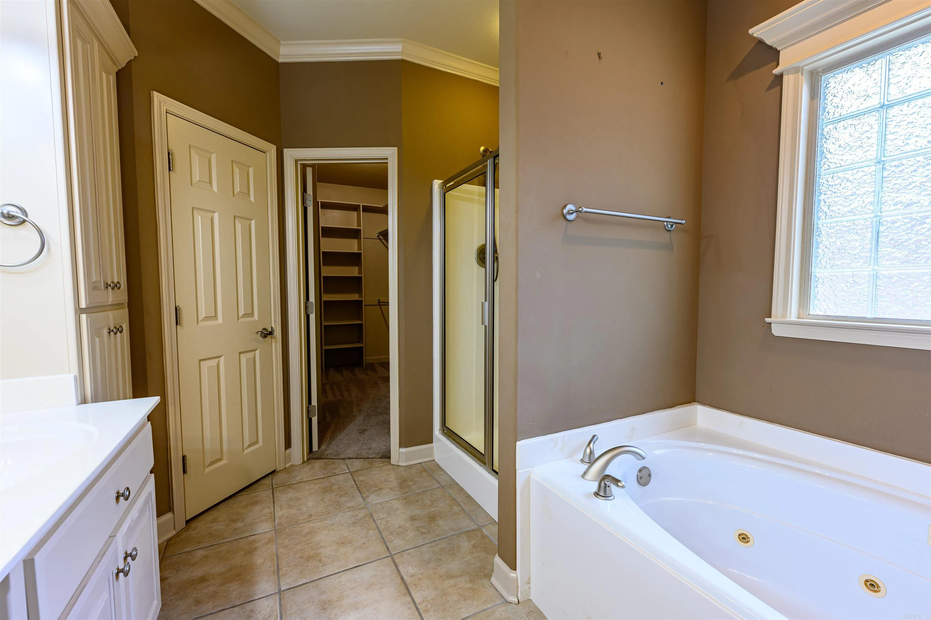 Property at 7051 E Ridge - Image 16